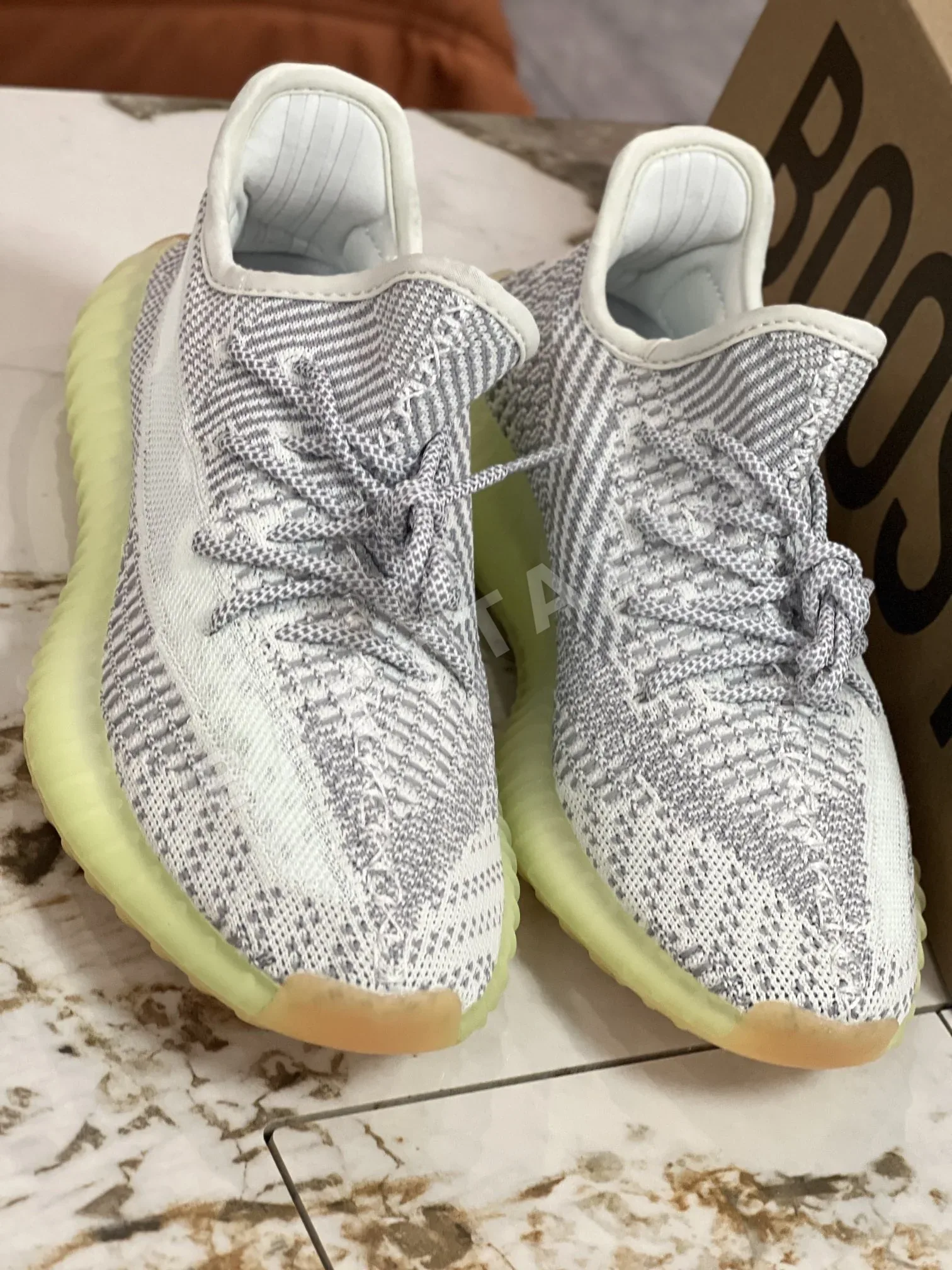 아디다스 YEEZY350 남성 신발 상세 이미지 3