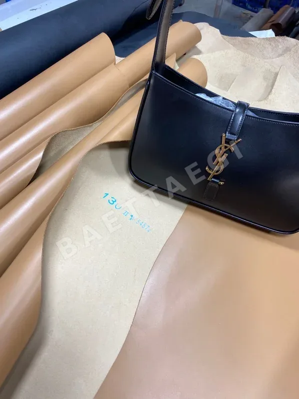 생로랑 스팟 블랙 가방 657228