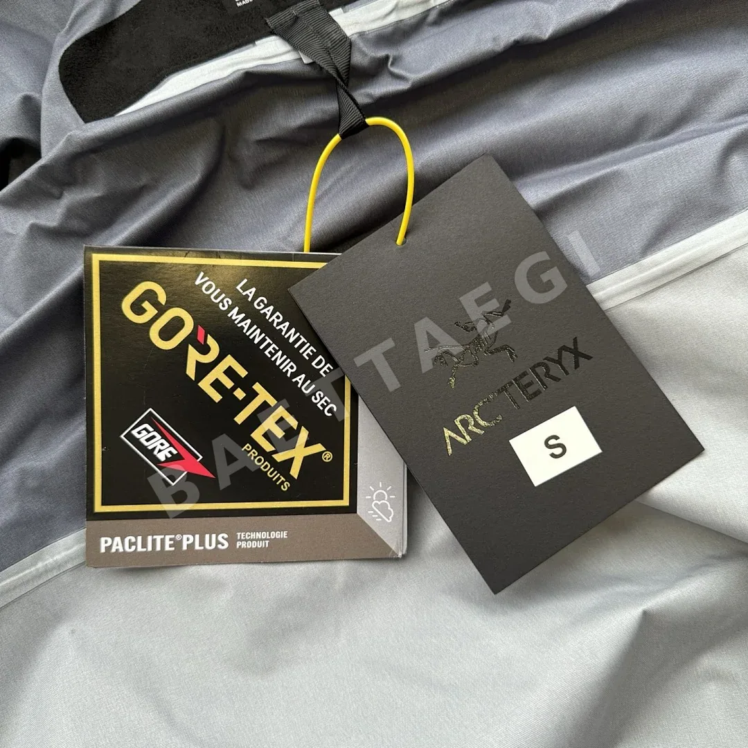 아크테릭스 알파 SV 고어텍스 자켓 뱀띠 한정판 200151 Arc'teryx Alpha SV Year Or The Snake GTX 상세 이미지 7