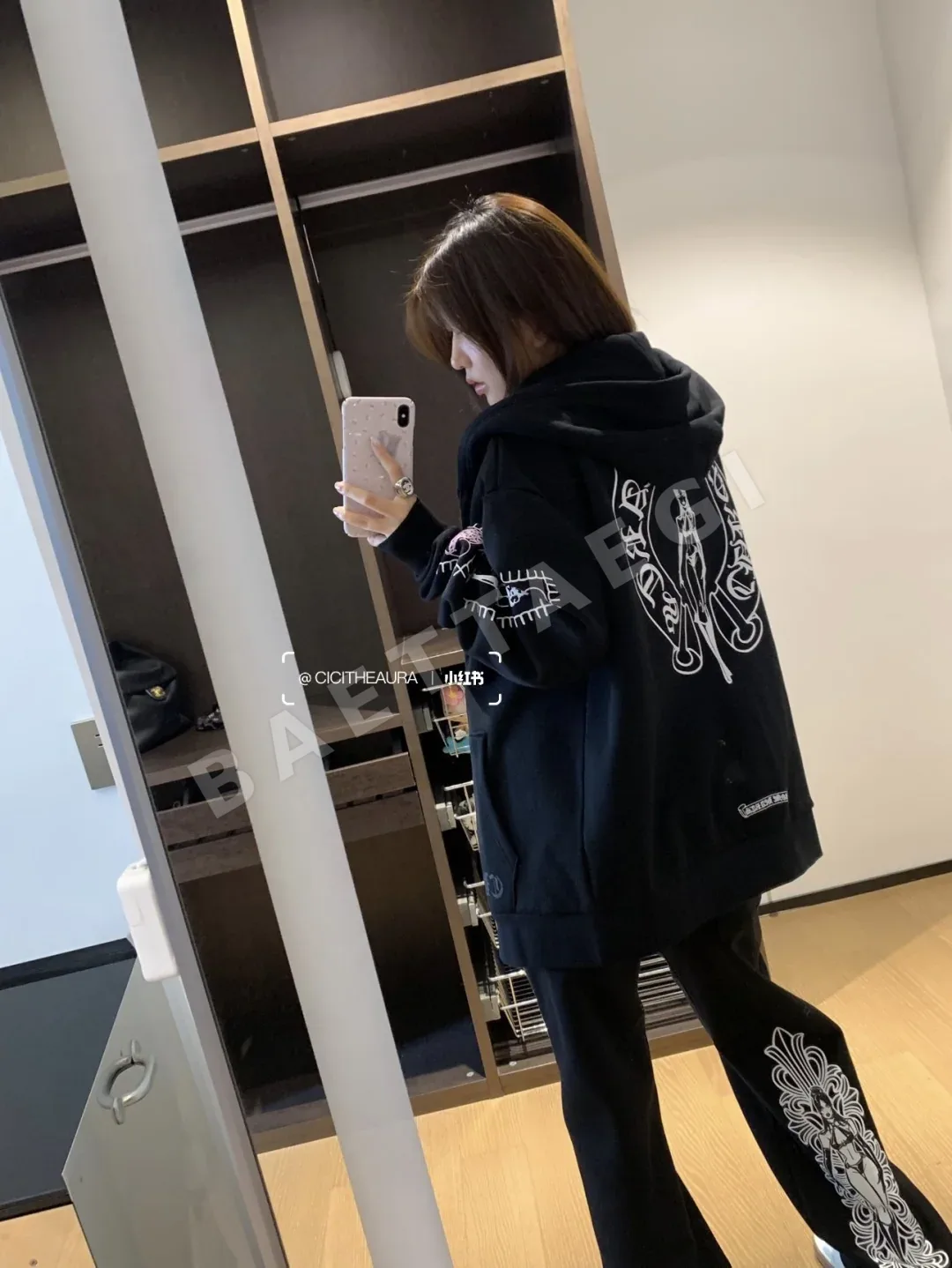 크롬하츠 여성 긴팔 티셔츠 상세 이미지 3