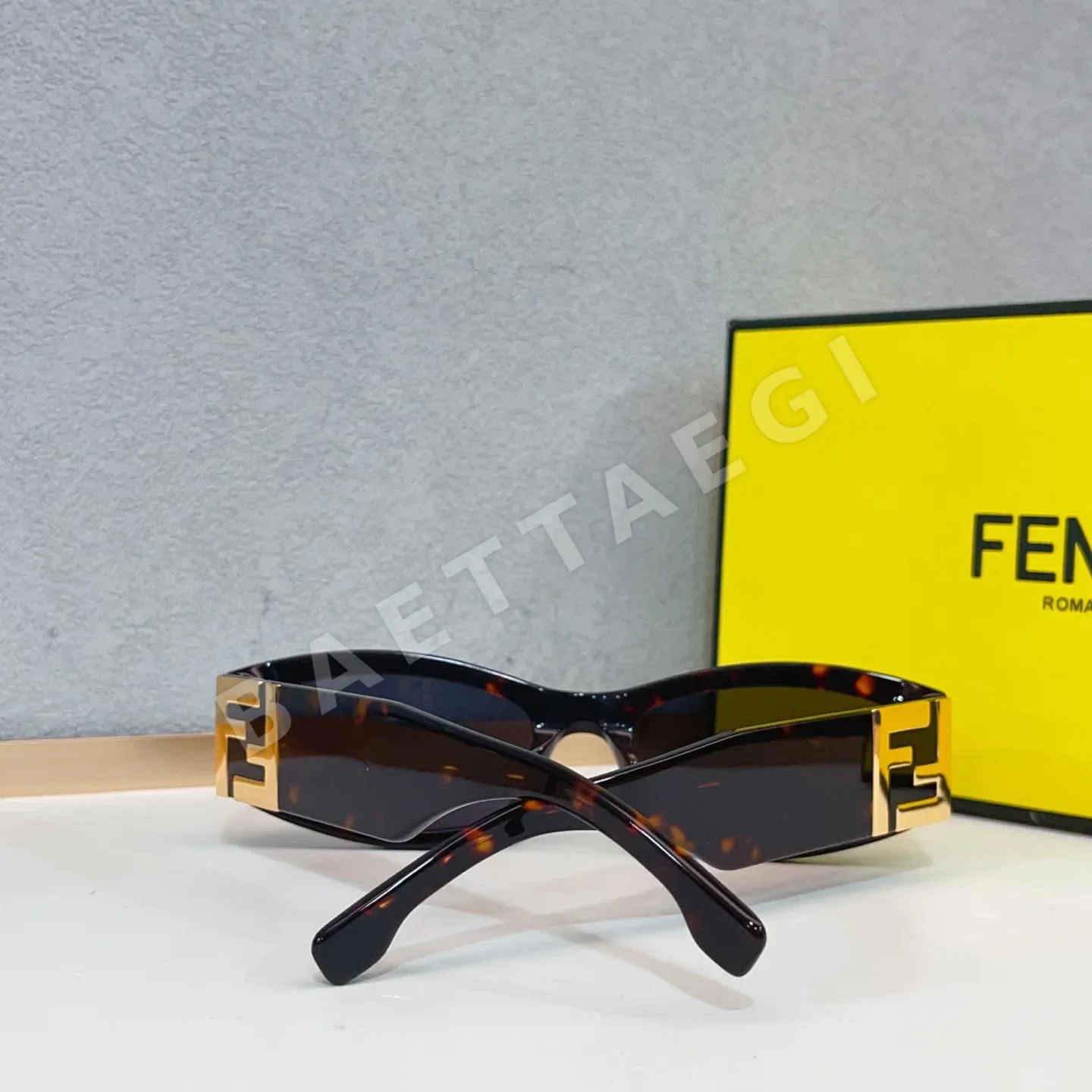 펜디 선글라스 74220 Fendi Sunglasses 상세 이미지 9