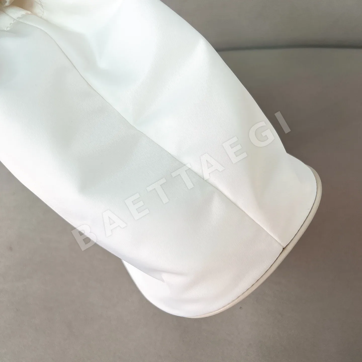 프라다 마리나 나일론 버킷백 1BE082 상세 이미지 4