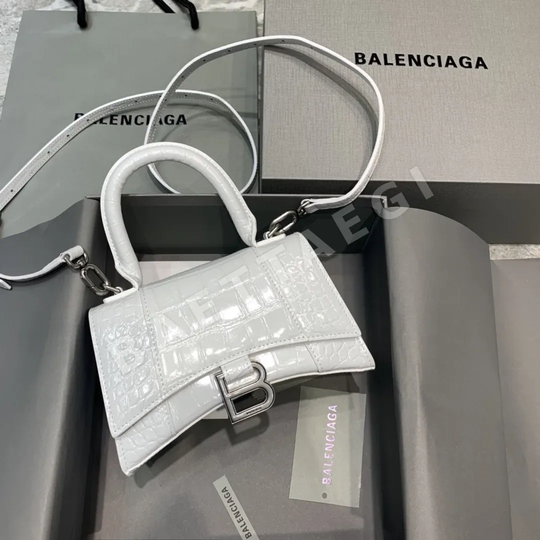 발렌시아가 크로커다일 화이트 미니 아워글래스 백 17654