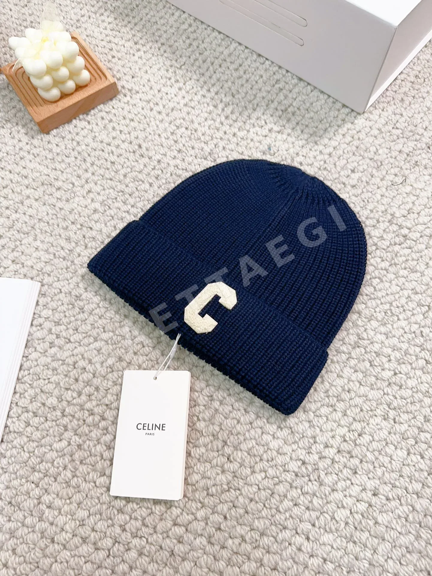 셀린느 울 니트 캡 83407