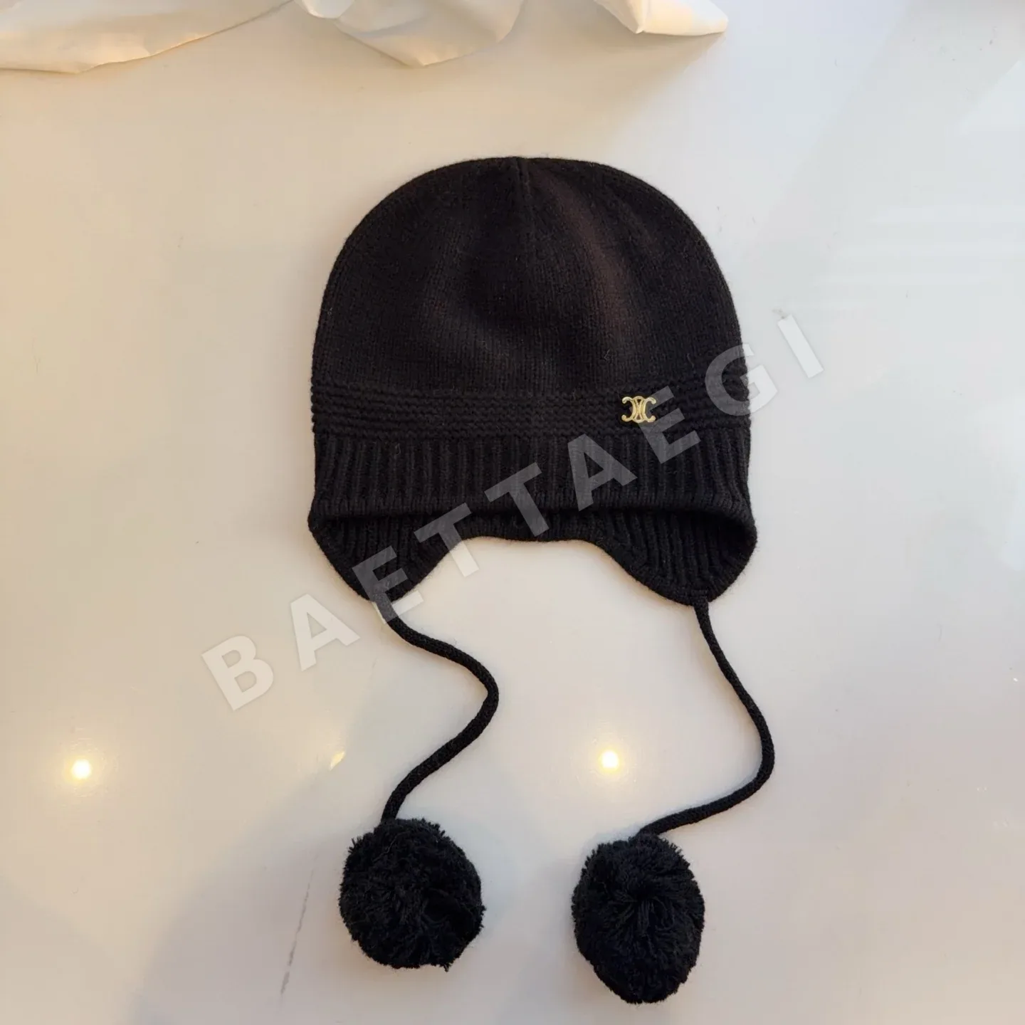 셀린느 울 이어플랩 캡 84024