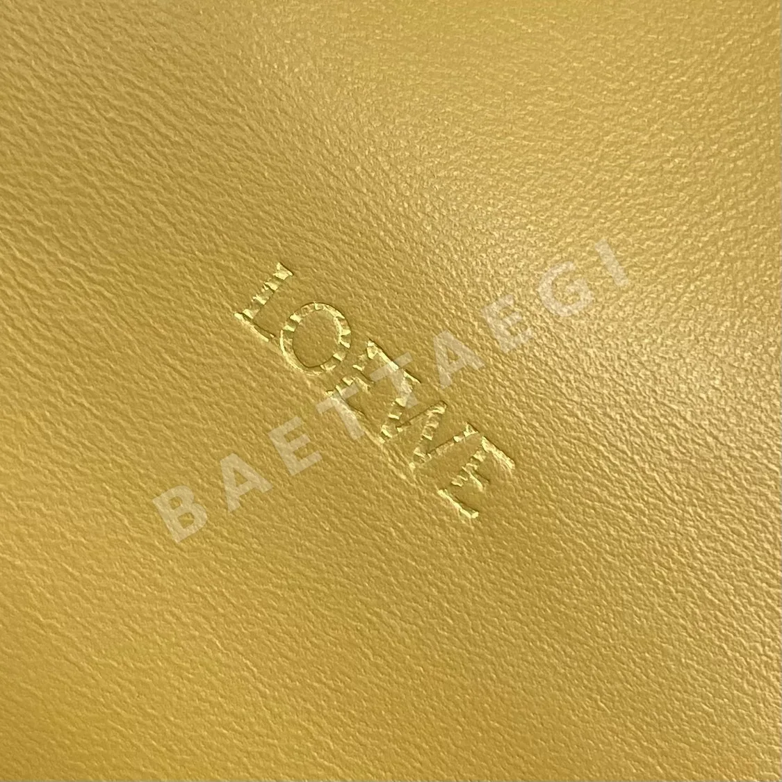 로에베 플라멩코 램스킨 드로스트링 숄더백 상세 이미지 6