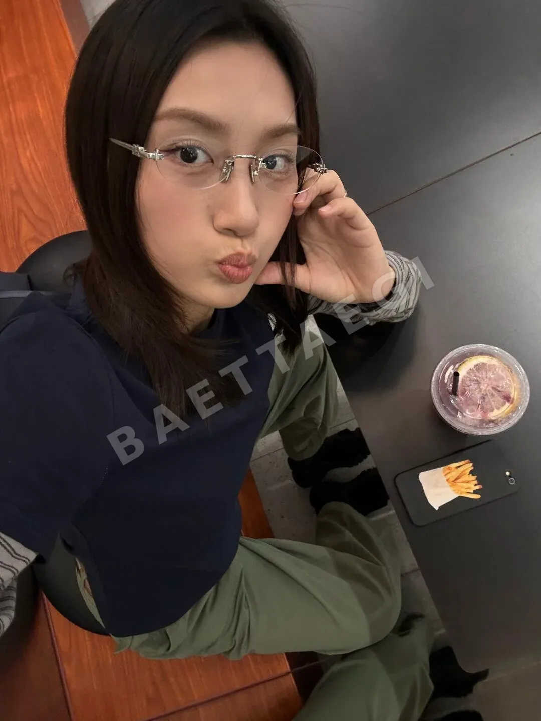 미우미우 프레임리스 선글라스 상세 이미지 3