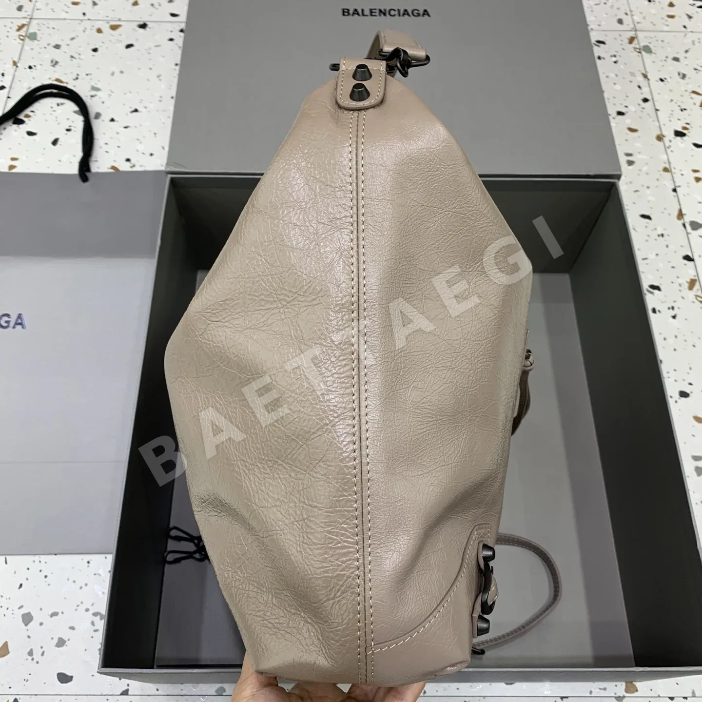 발렌시아가 뉴 루 시티 라지 호보백 상세 이미지 3