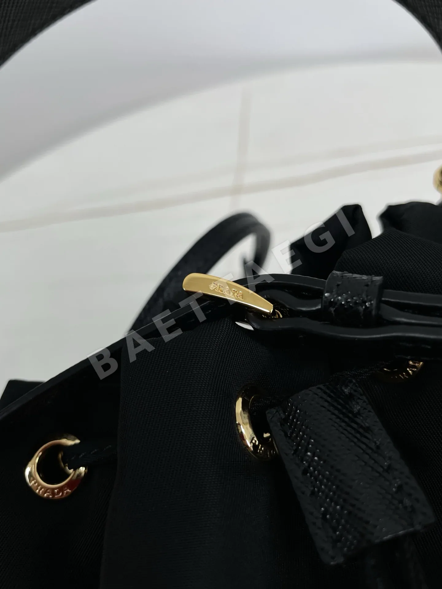 프라다 나일론 숄더백 1BH038 상세 이미지 7