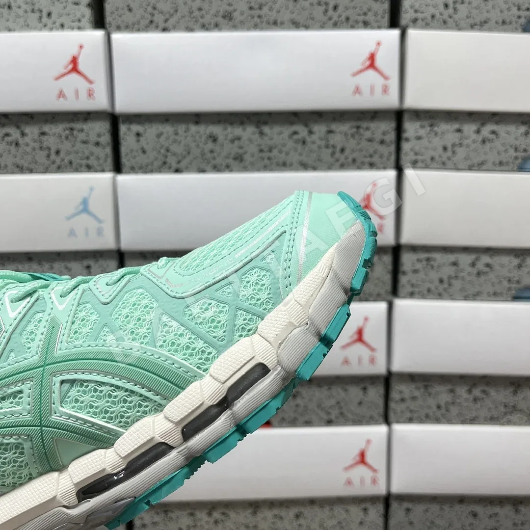 아식스 [TOP] 젤 카야노 20 1203A758-300 200421 Asics Gel-Kayano 20 Fresh Ice Baltic 상세 이미지 2