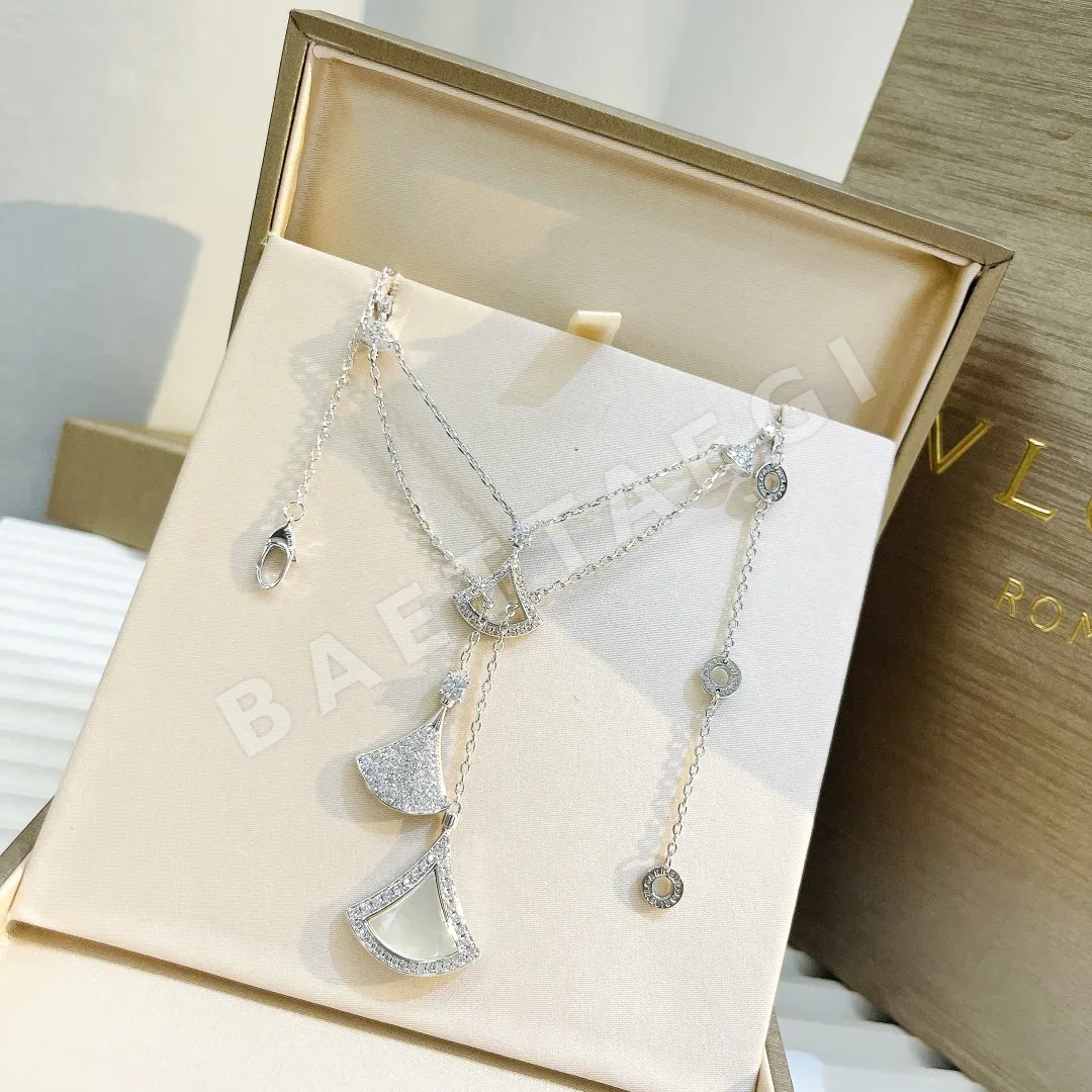 불가리 디바 시리즈 5 장 부채꼴 18K 골드 목걸이 상세 이미지 8