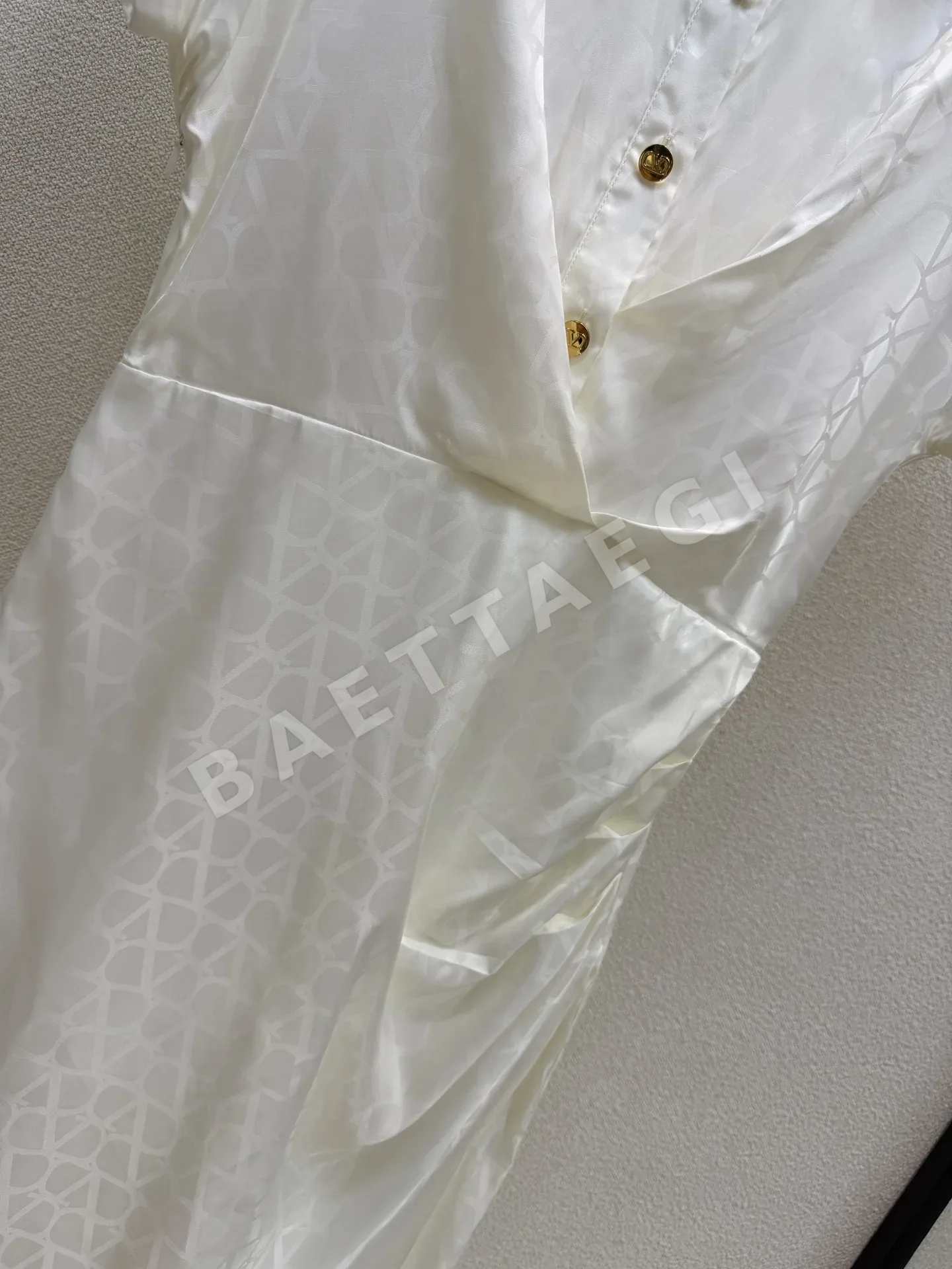 발렌티노 다크 패턴 V넥 셔츠 원피스 상세 이미지 3