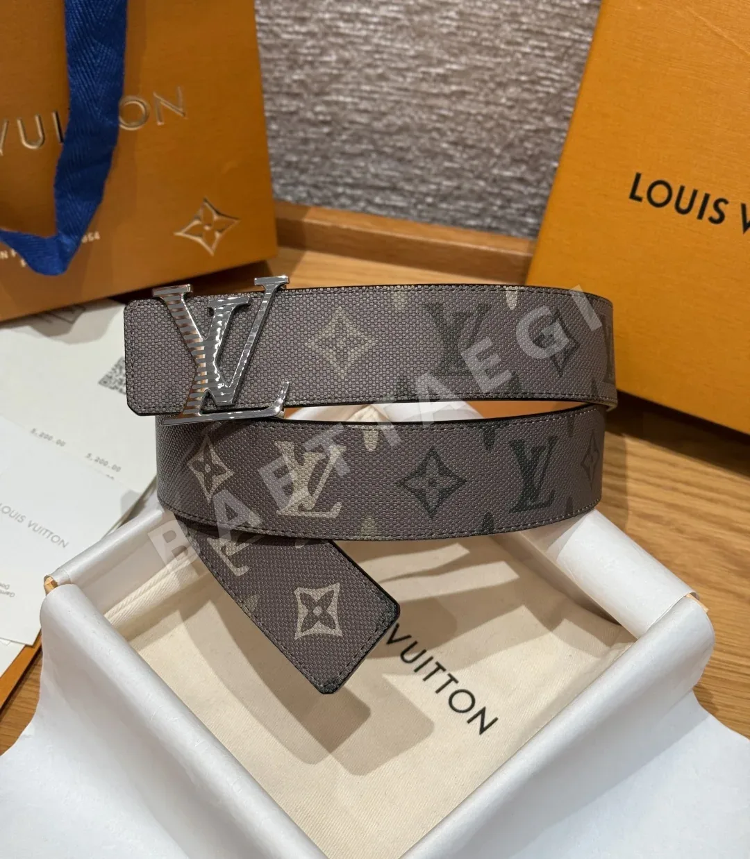 루이비통 디멘션 모노그램 헤리티지 40mm 리버시블 벨트 상세 이미지 2