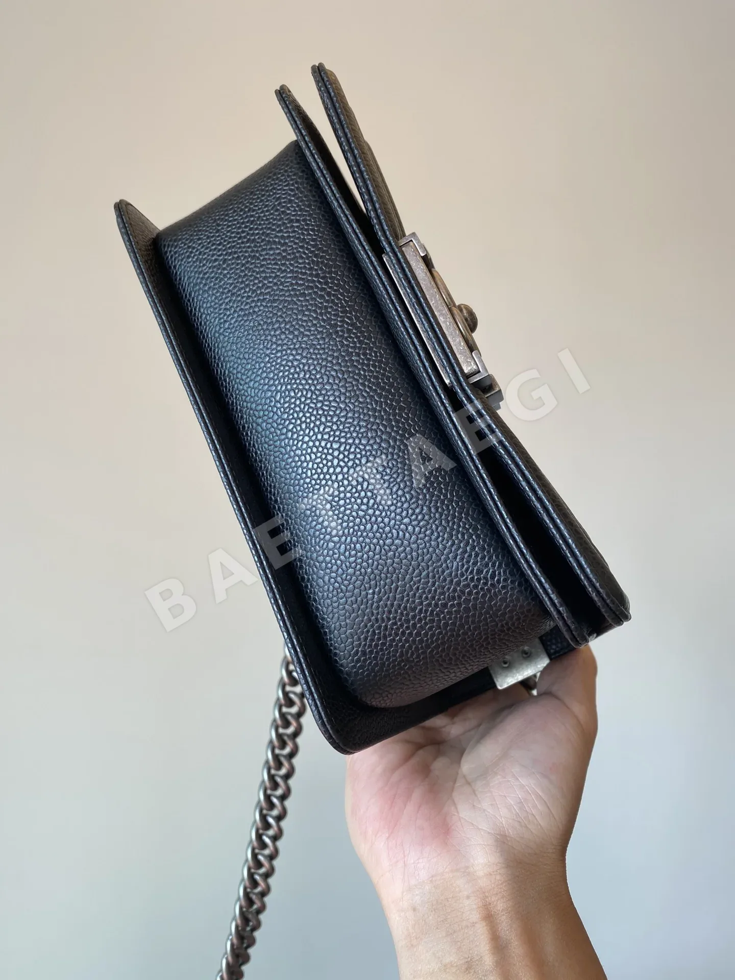 샤넬 르보이 스몰 캐비어 가방 상세 이미지 7