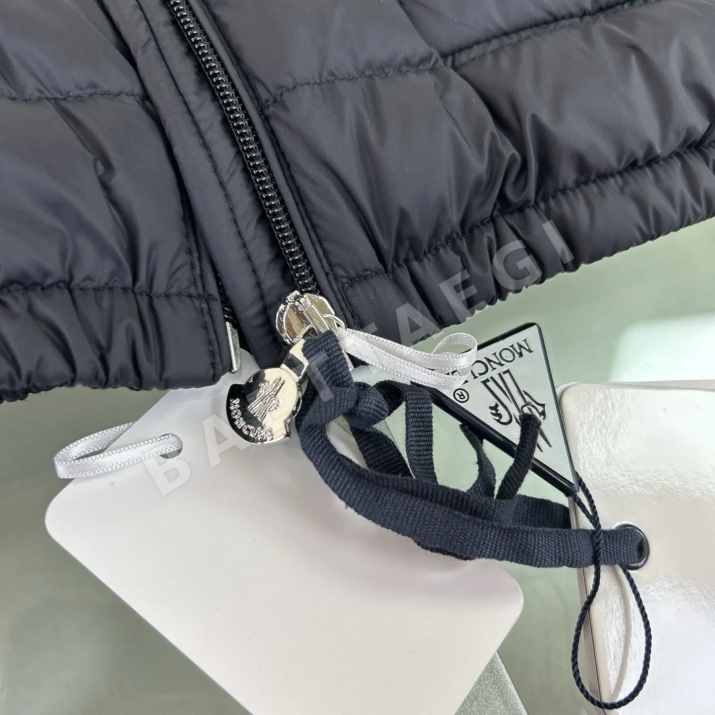 몽클레르 키즈 경량 나일론 다운 재킷 상세 이미지 9