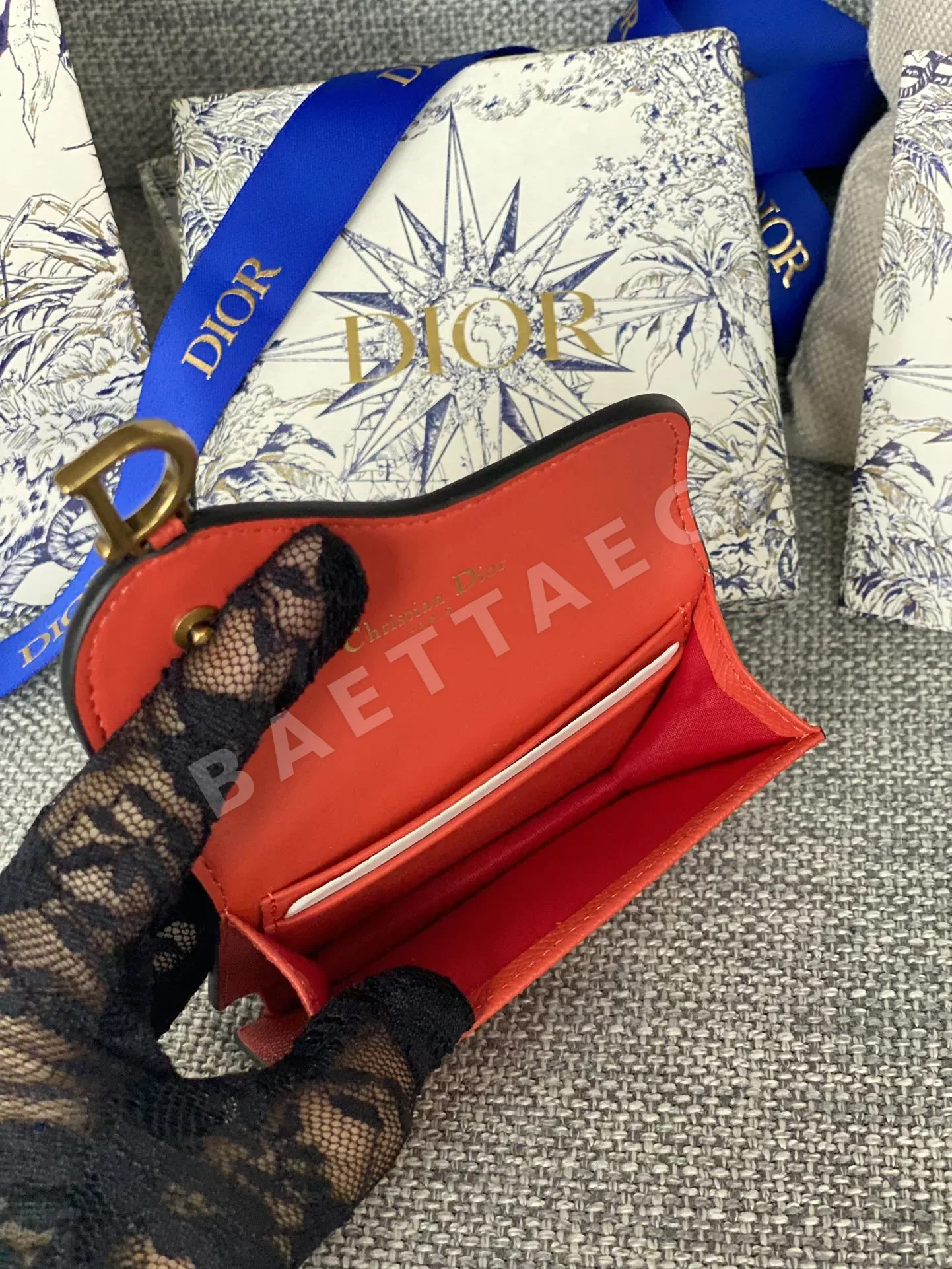 디올 새들 사들 플랩 카드홀더 지갑 상세 이미지 9