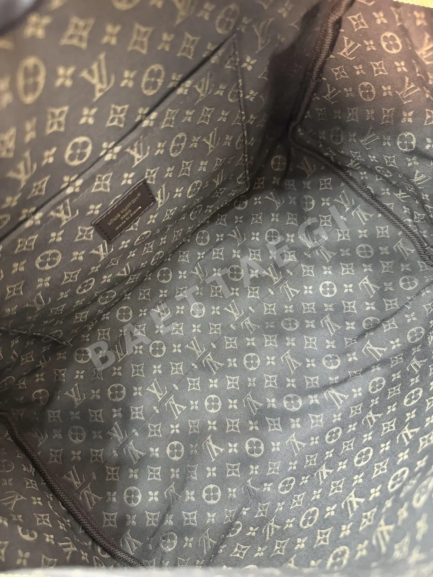 루이비통 M26397 가방 상세 이미지 6