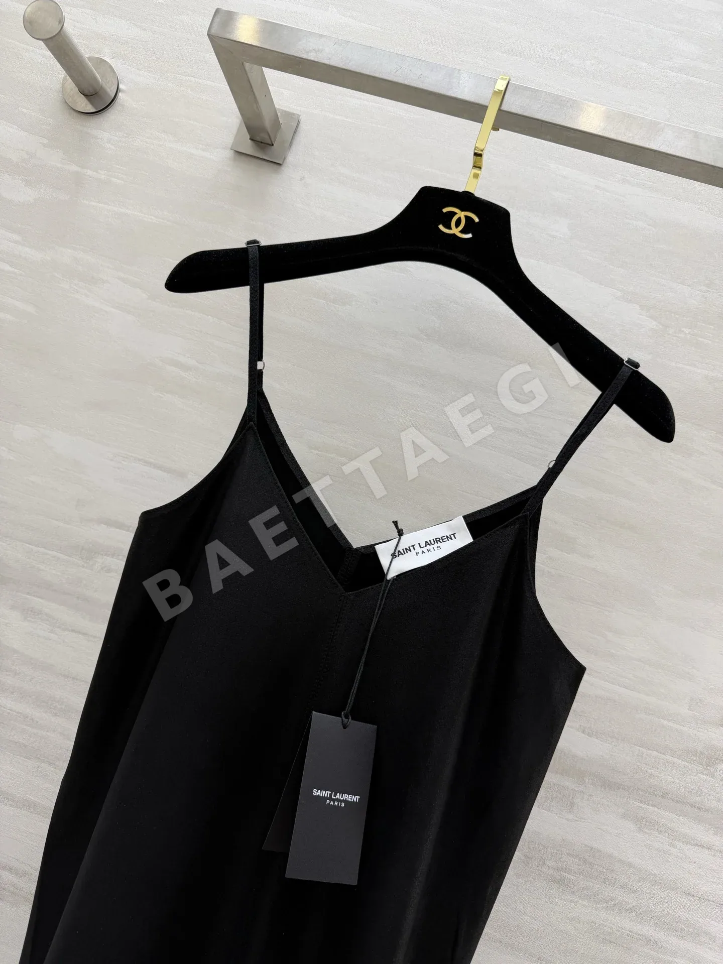 생로랑 여성 반팔 티셔츠 상세 이미지 3