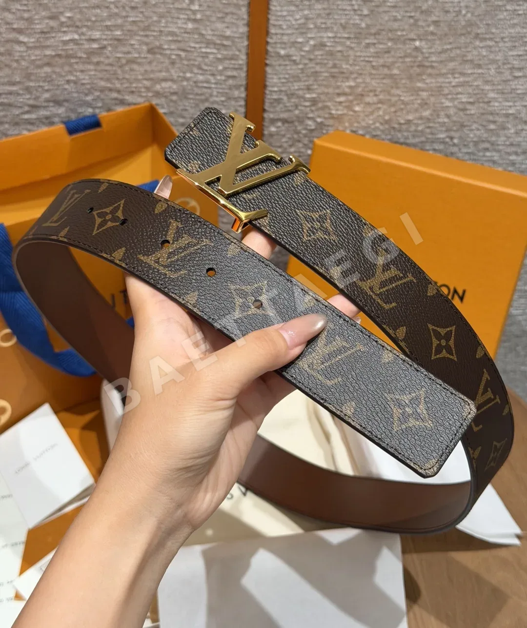 루이비통 이니셜 40mm 리버시블 벨트 상세 이미지 6