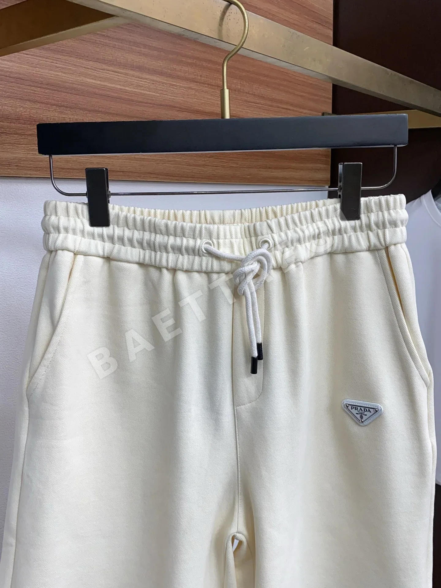 프라다 남성 반바지 SS 53025 Prada Shorts 상세 이미지 2