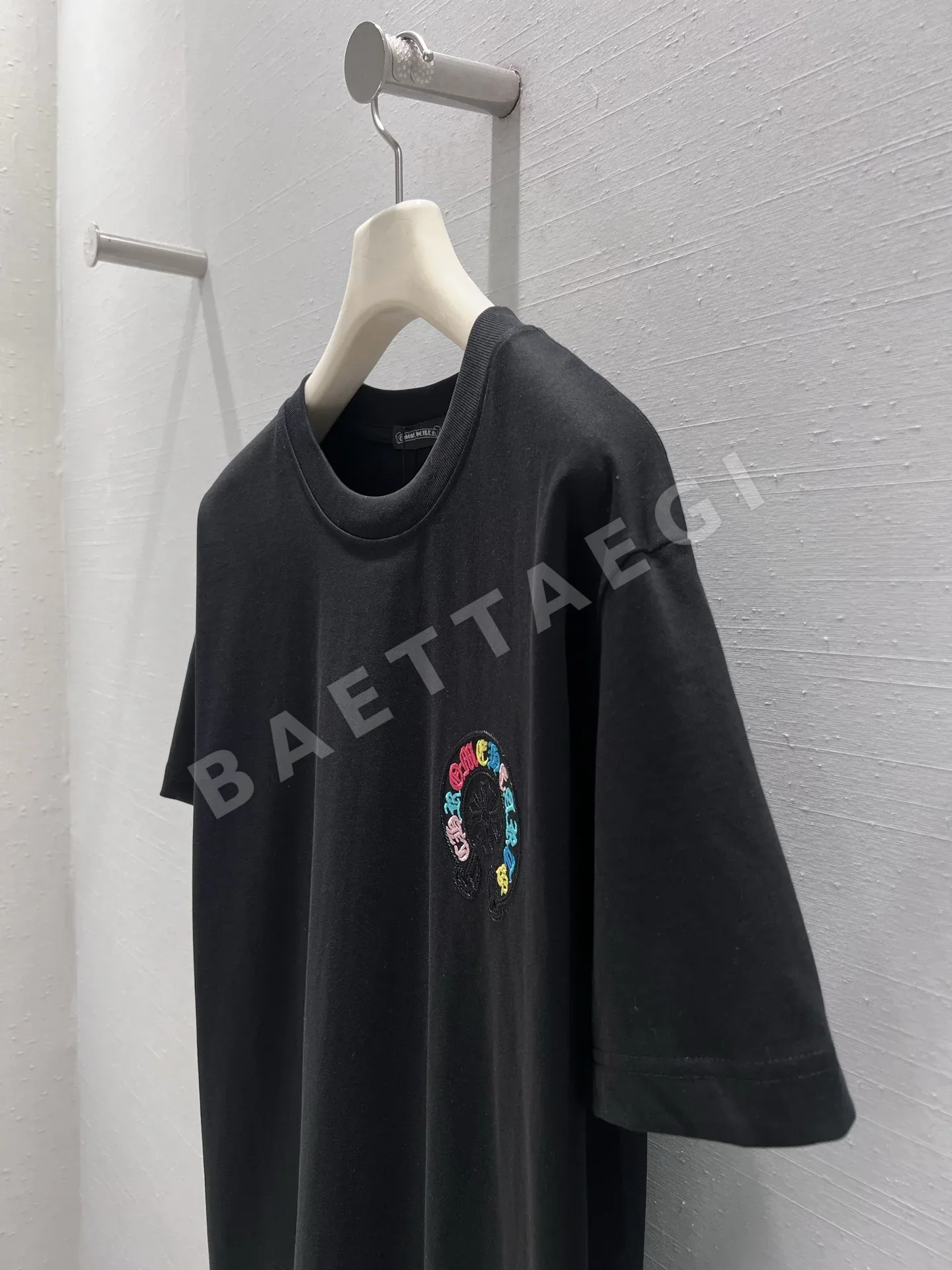 크롬하츠 자수 패턴 여성 반팔 티셔츠 상세 이미지 5