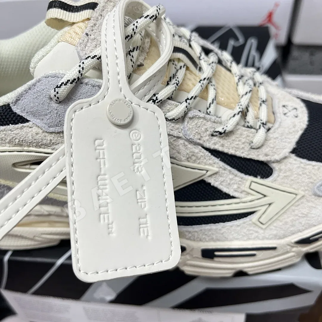 오프화이트 비 라이트 백 그레이 블랙 202418 Off White Be Right Back 상세 이미지 3