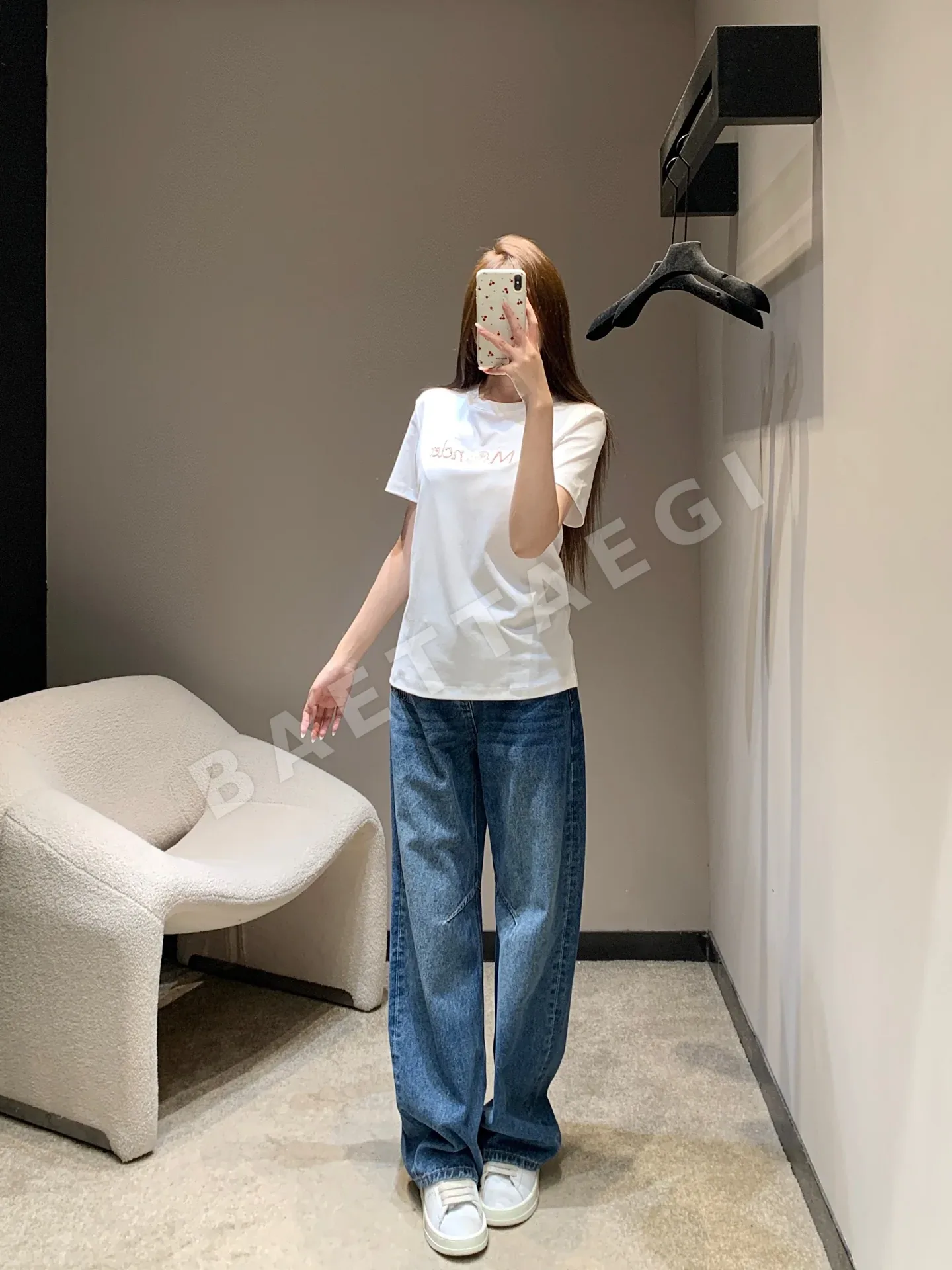 몽클레르 레터 비즈 크루넥 반팔 티셔츠 상세 이미지 6