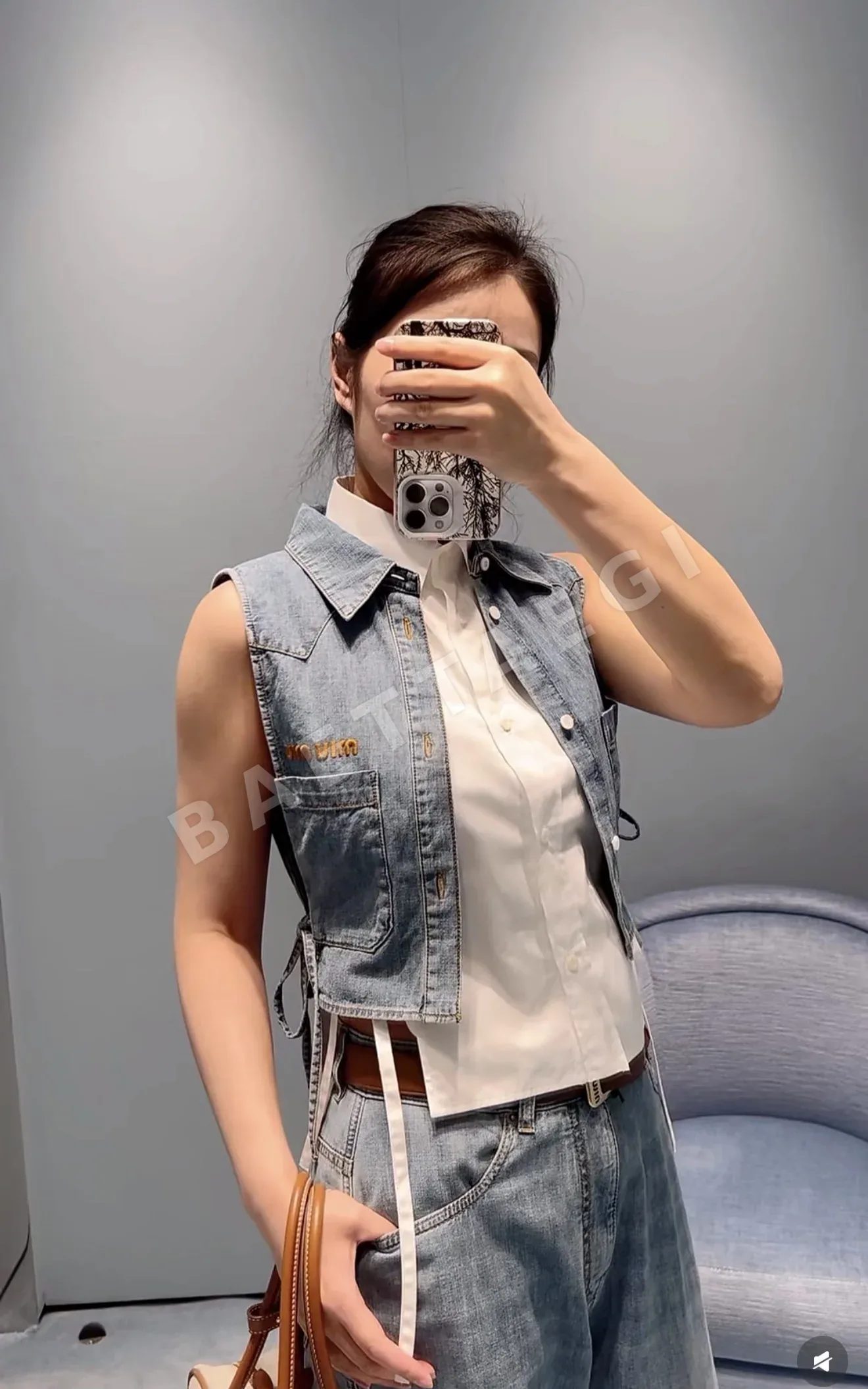 미우미우 데님 베스트 여성 민소매 상세 이미지 6
