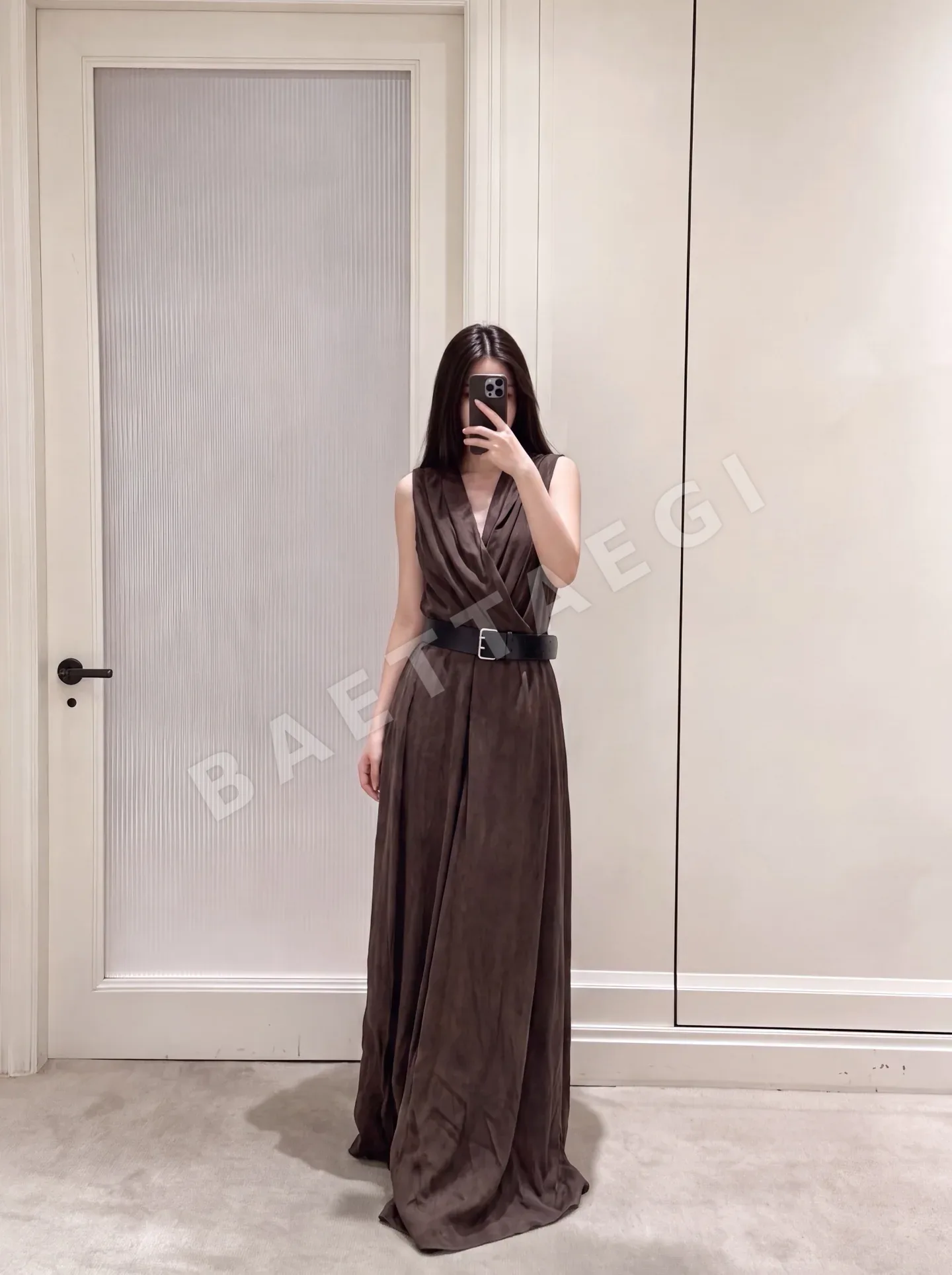 폴로 초콜릿 컬러 큐프라 실크 롱 원피스 156474