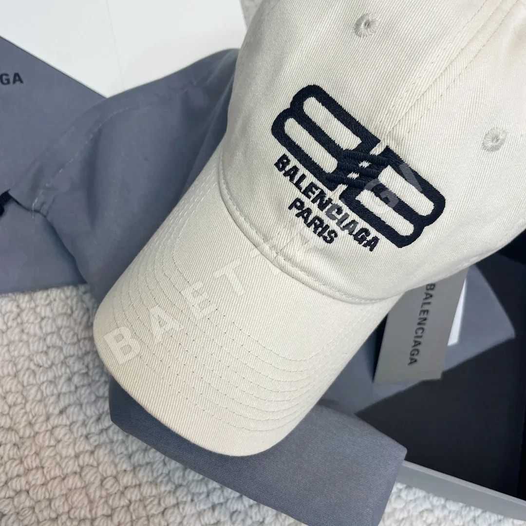발렌시아가 더블 B 자수 클래식 야구모자 상세 이미지 5