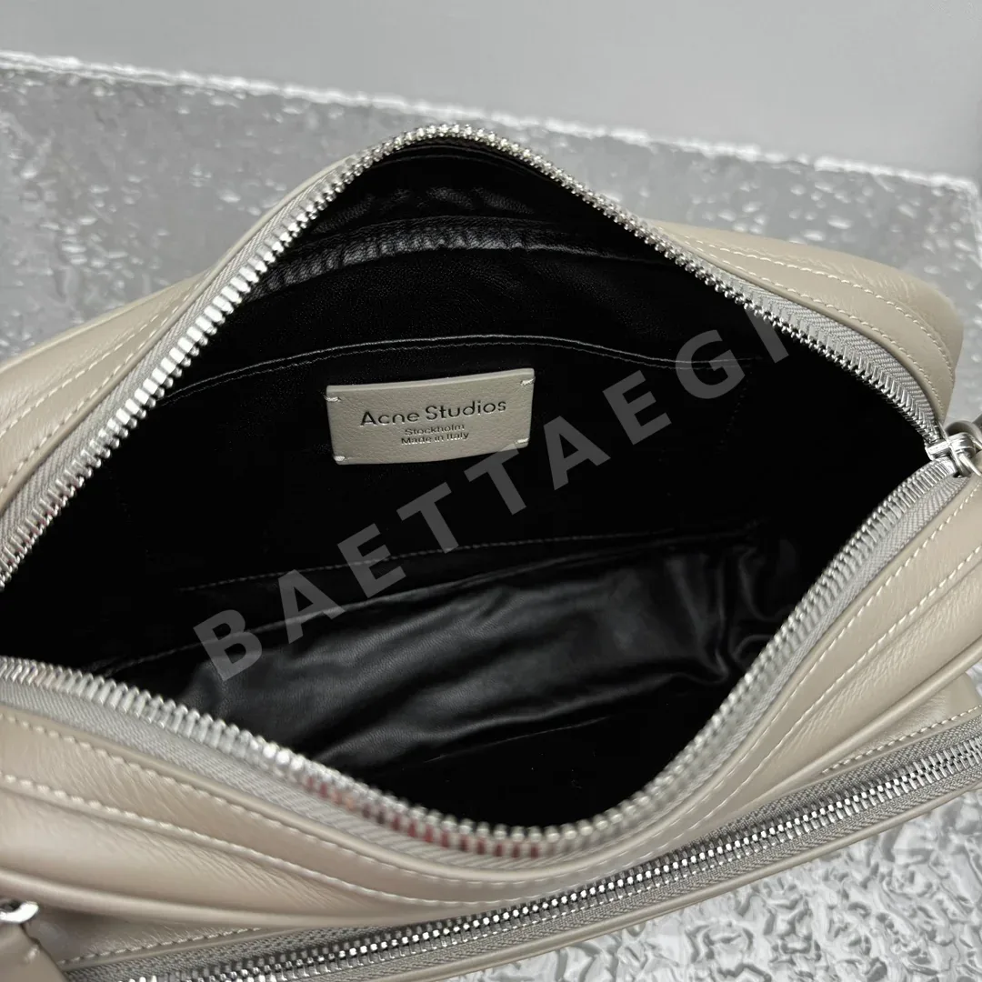 아크네스튜디오 카메로 스몰 143200 가방 Bag 상세 이미지 8