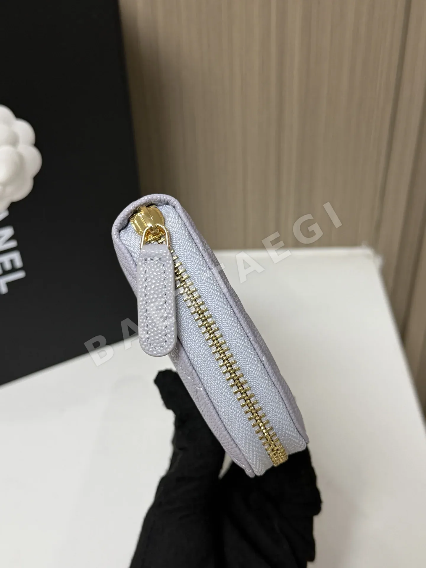 샤넬 클래식 지퍼 소가죽 지갑 상세 이미지 3