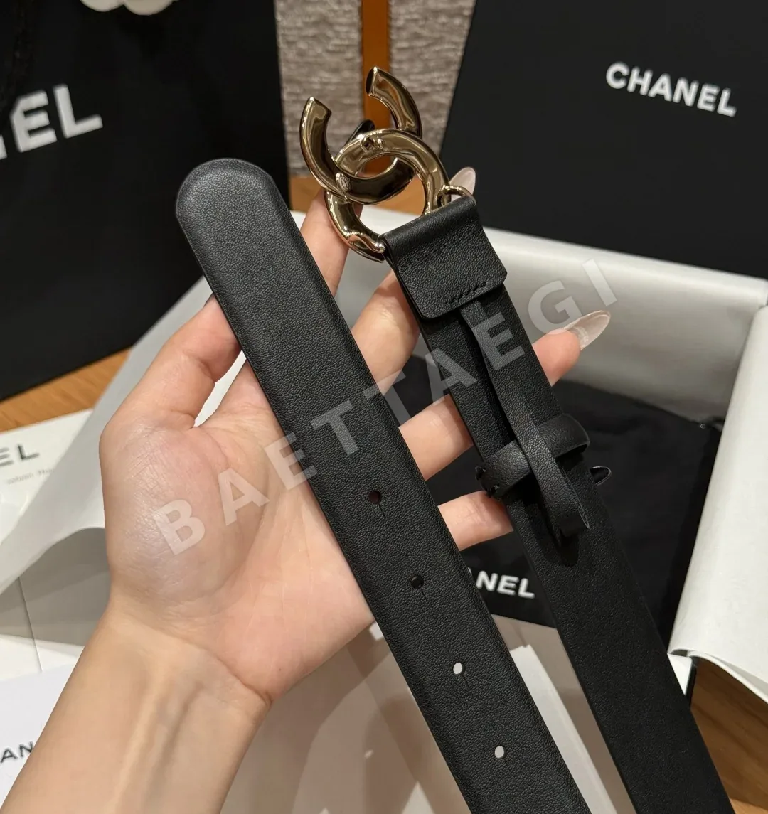샤넬 클래식 더블 C 메탈 버클 가죽 벨트 상세 이미지 5
