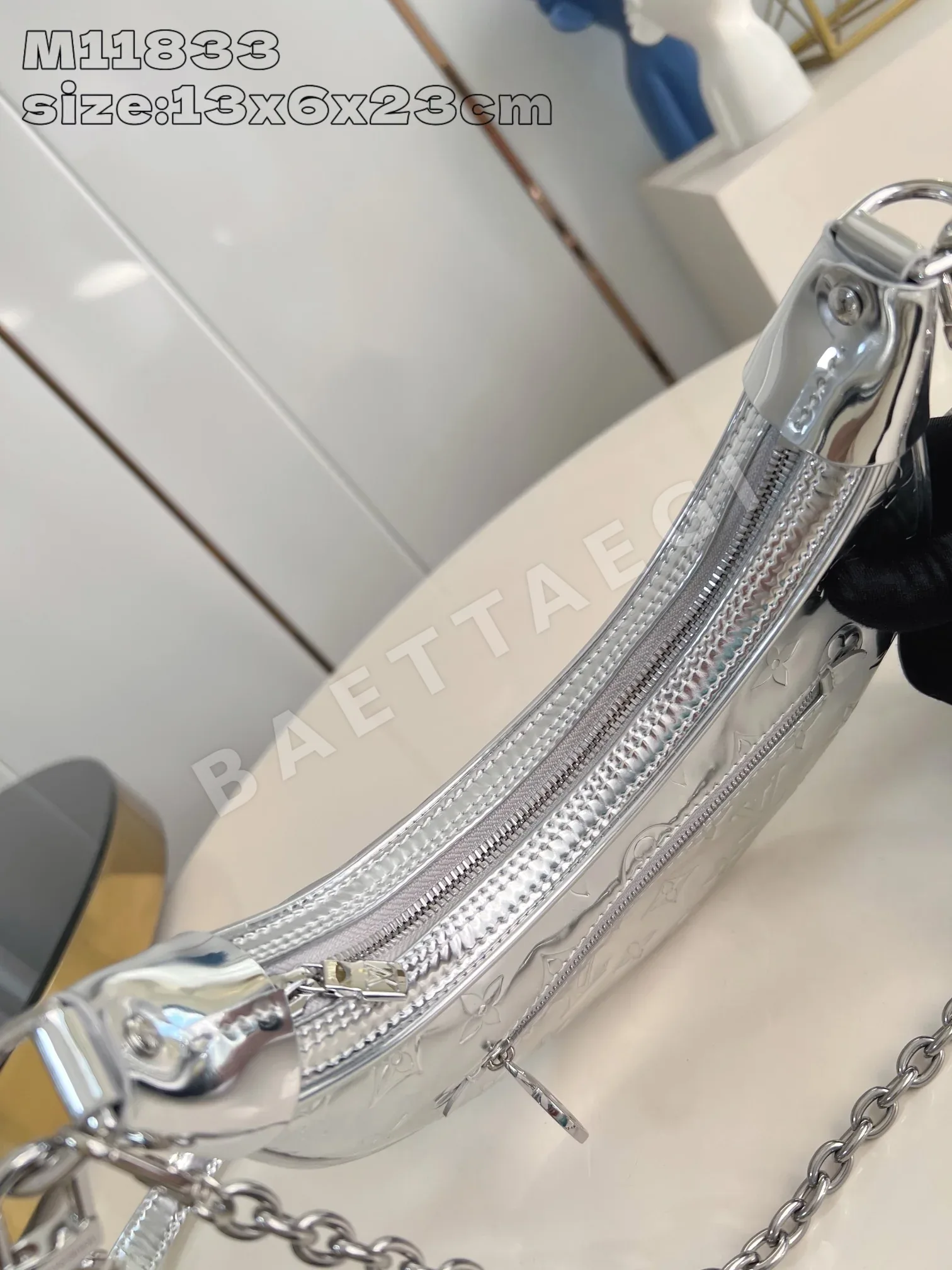 루이비통 루프 스몰 모노그램 핸드백 M11833 상세 이미지 6
