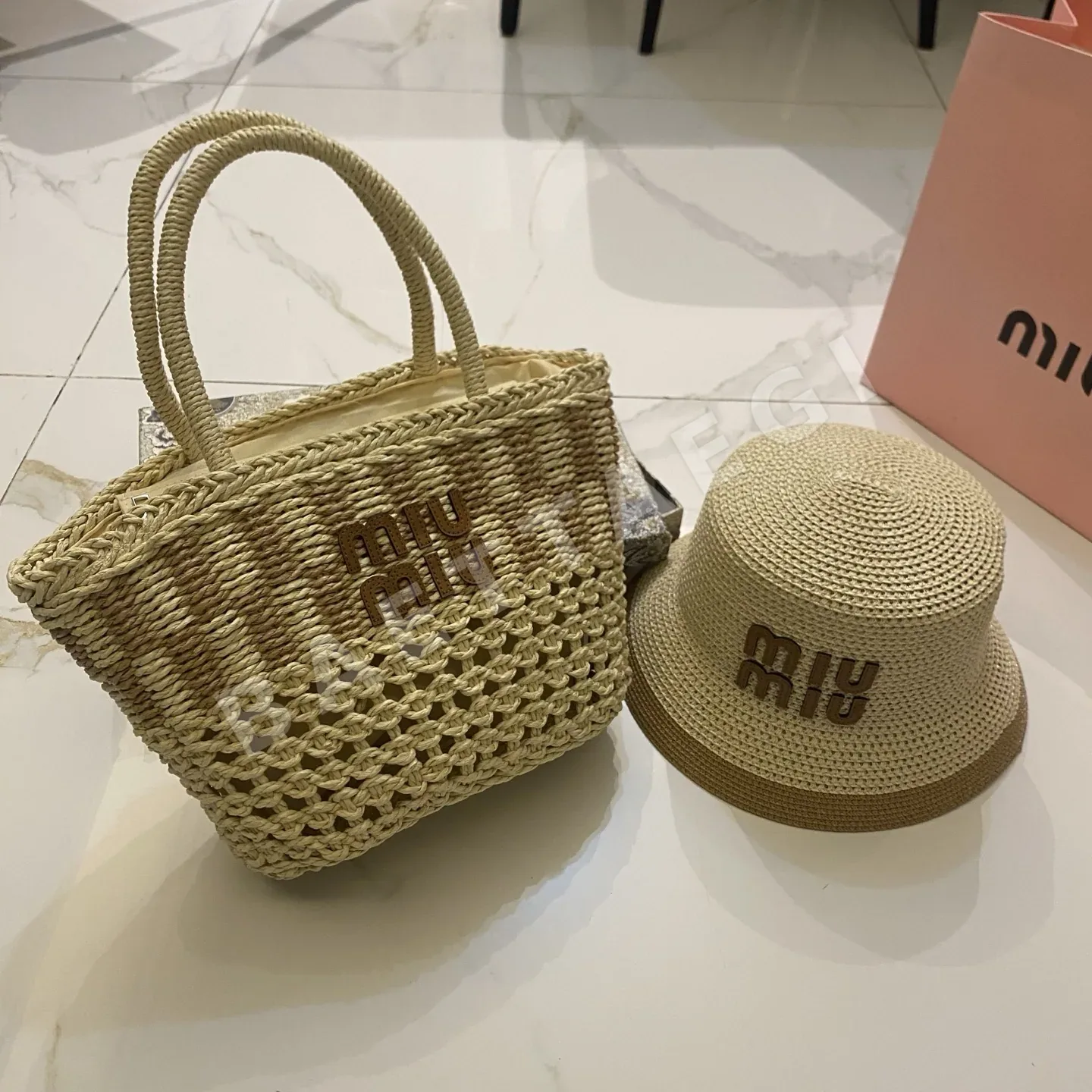 미우미우 버킷 햇 모자 상세 이미지 2