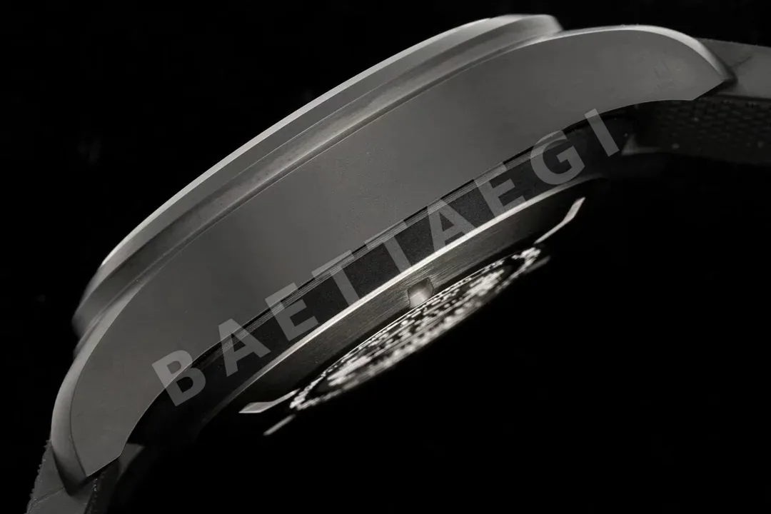 IWC 파일럿 탑건 크로노그래프 블랙 세라믹 시계 상세 이미지 8