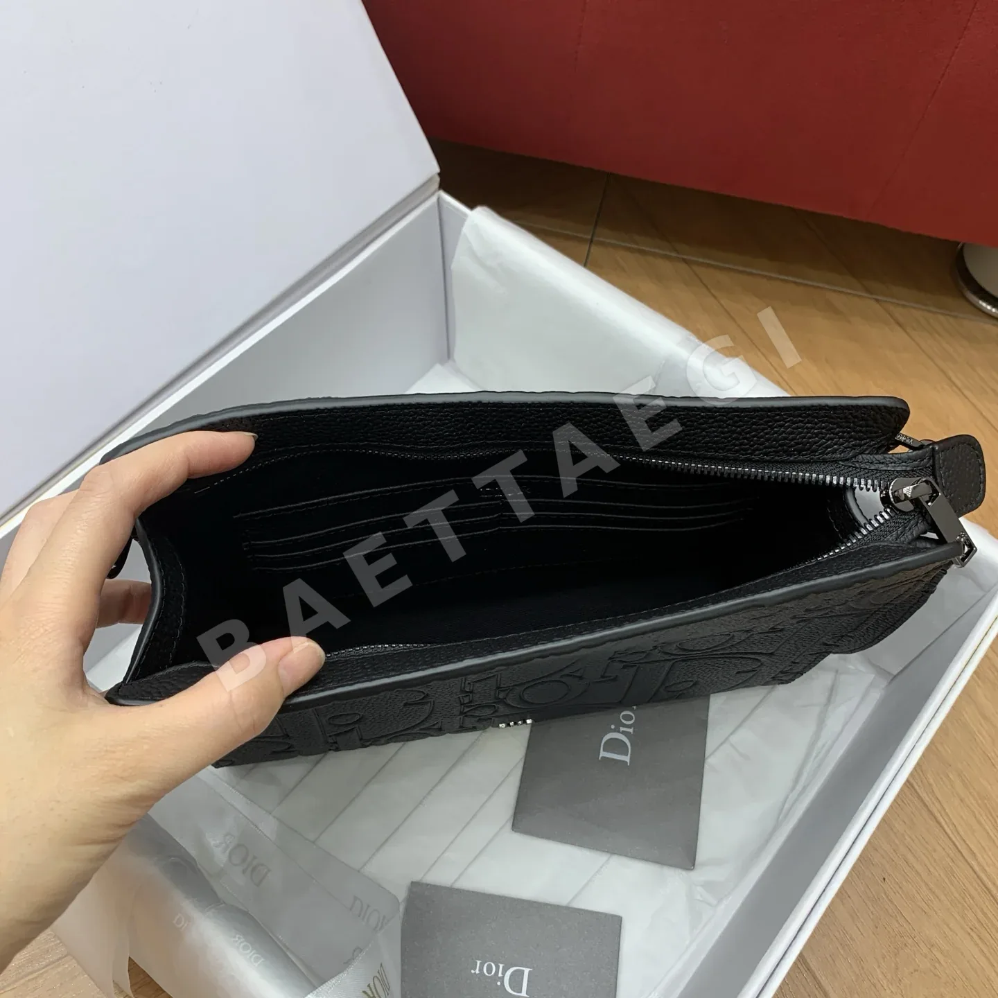 디올 오블리크 엠보싱 클러치 가방 상세 이미지 9
