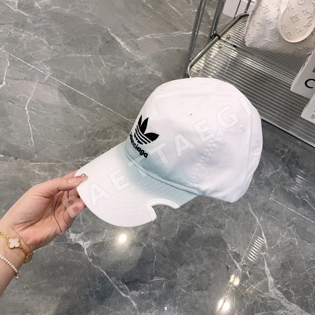 발렌시아가 코튼 자수 베이스볼 모자 상세 이미지 4