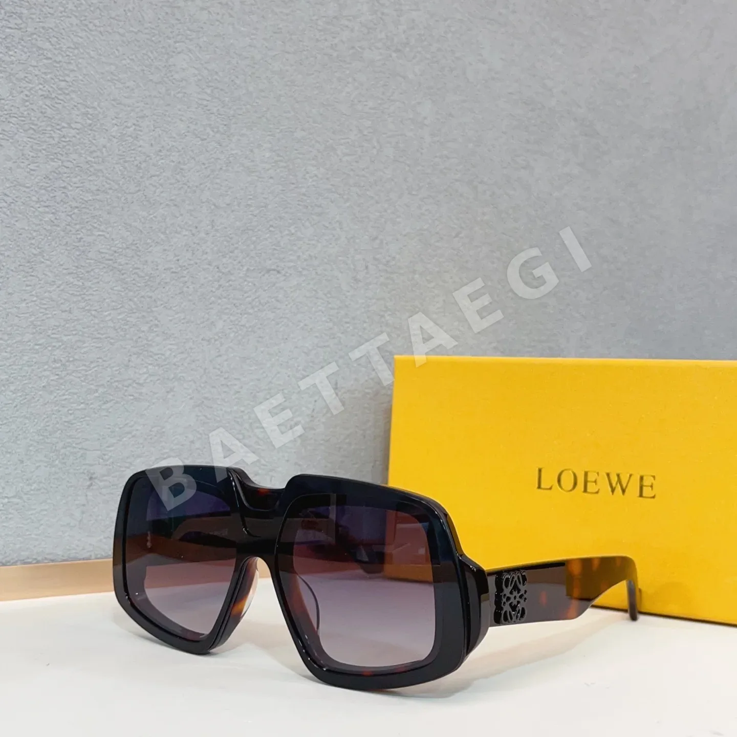 로에베 LW40194 I 선글라스 상세 이미지 9