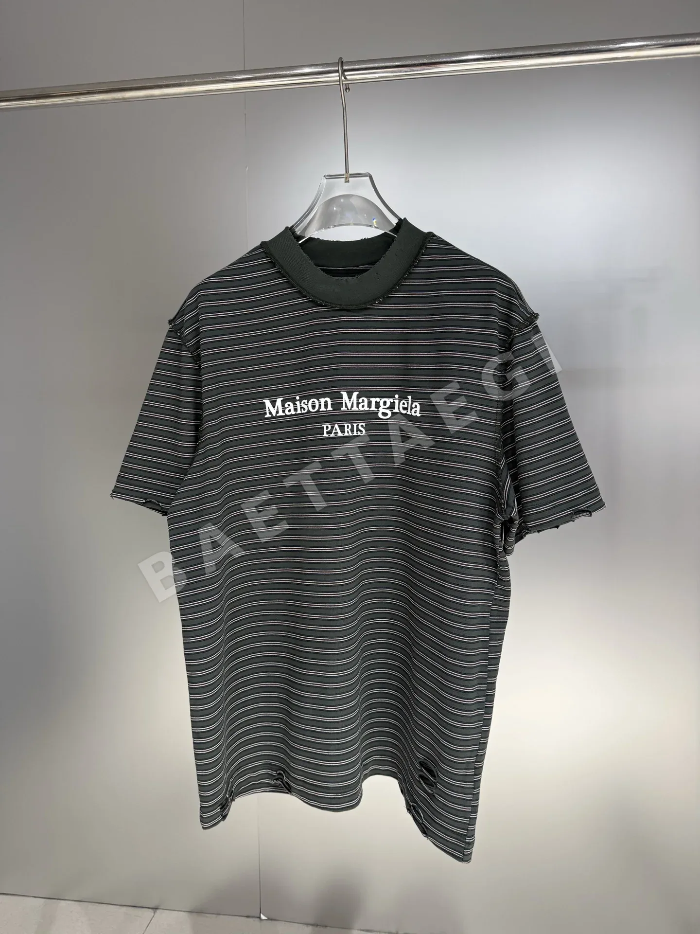 마르지엘라 MM6 스트라이프 유니섹스 반팔 티셔츠 상세 이미지 2