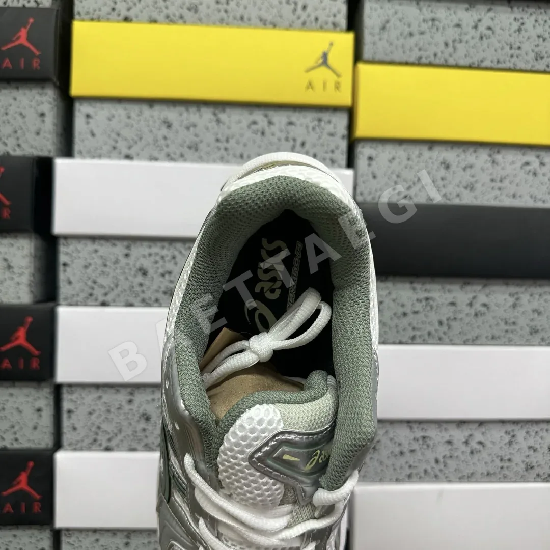 아식스 [LZ] 젤 카야노 14 1201A019-107 200598 Asics Gel-Kayano 14 White Pure Silver 상세 이미지 9