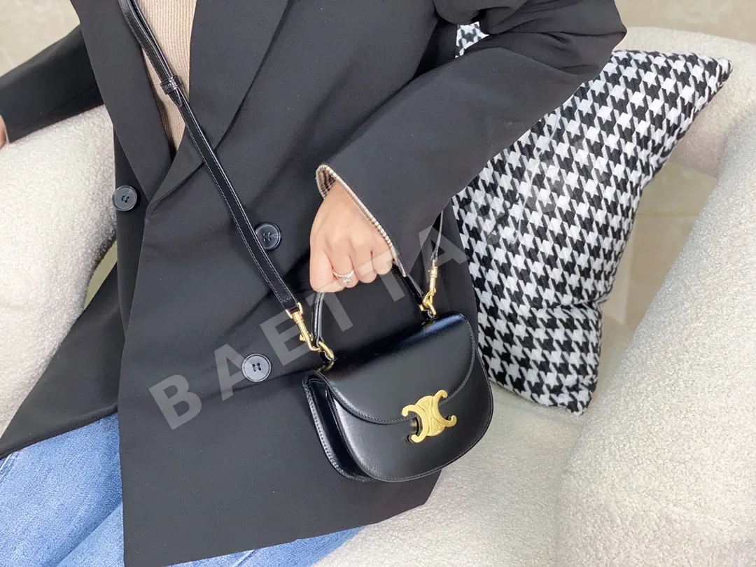 셀린느 미니 새들백 86300