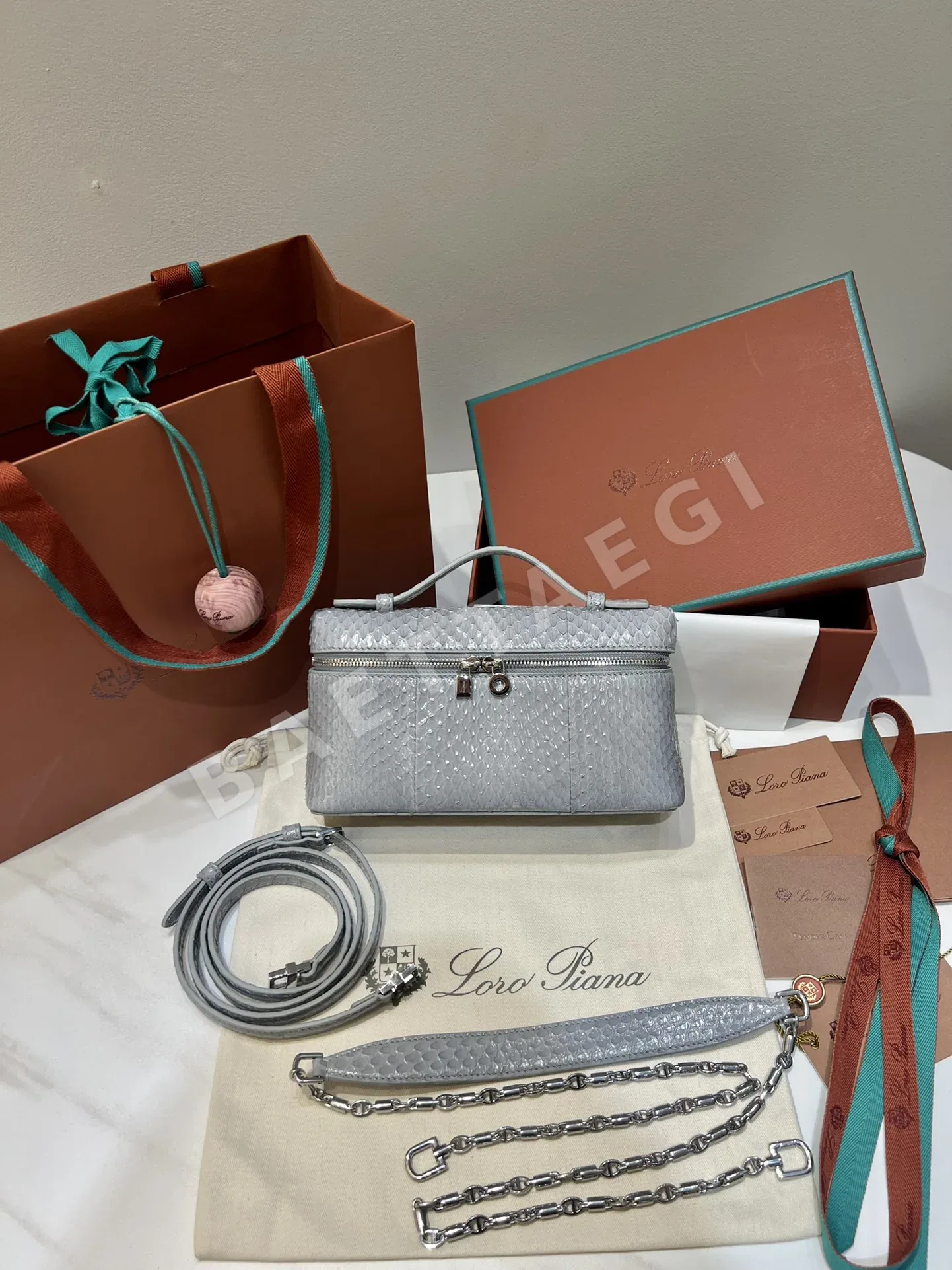 로로피아나 가방 39337