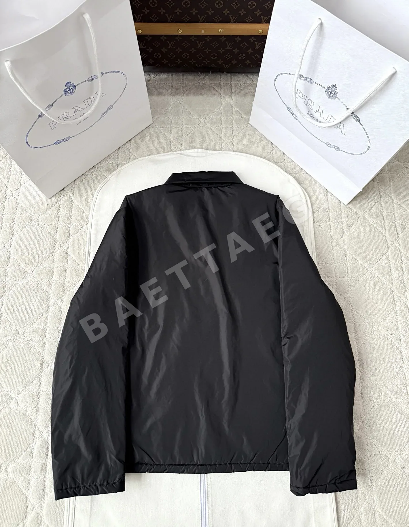 프라다 리사이클 나일론 경량 코튼 자켓 상세 이미지 2
