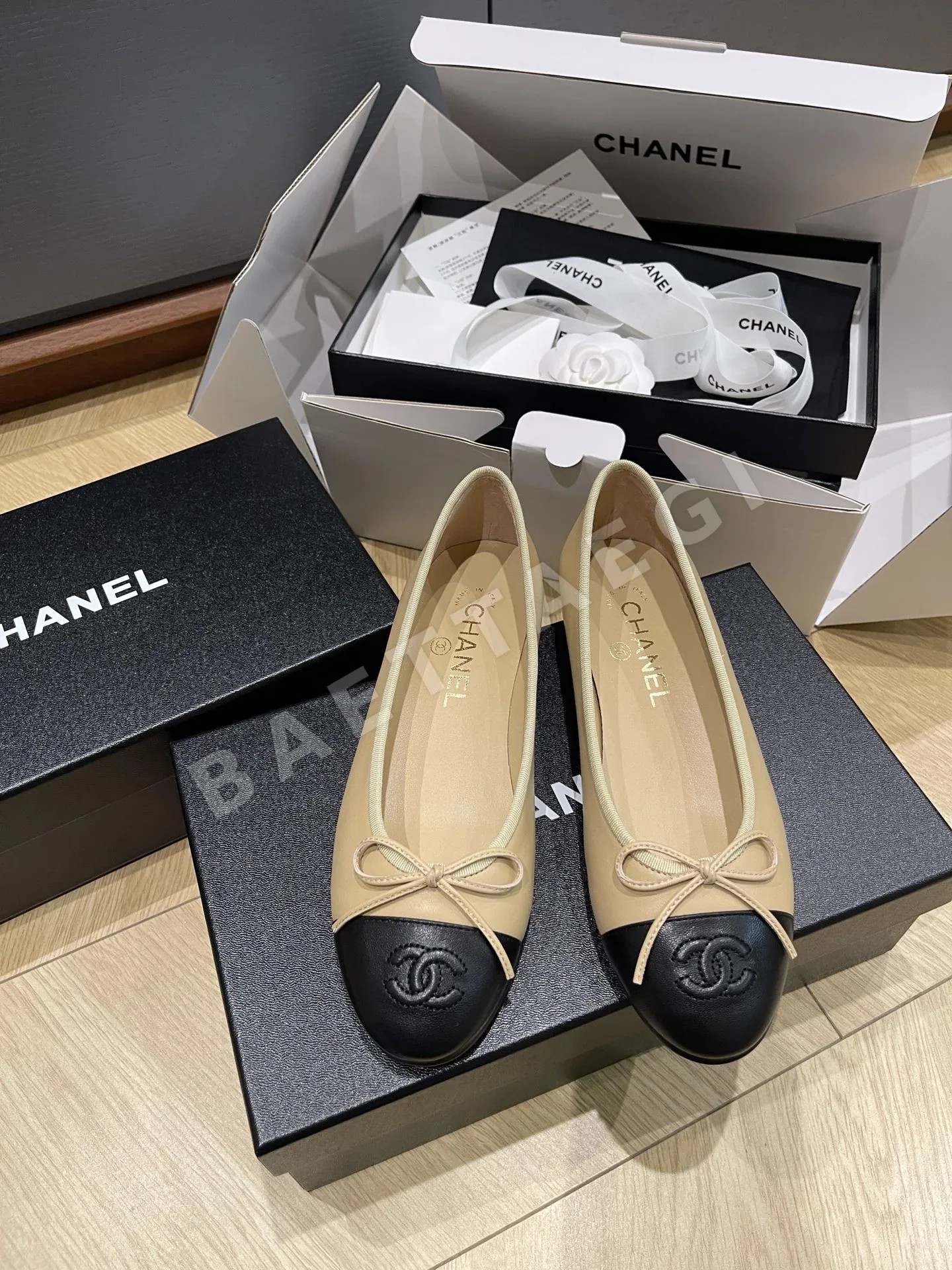 샤넬 클래식 보우 램스킨 발레 플랫 95266