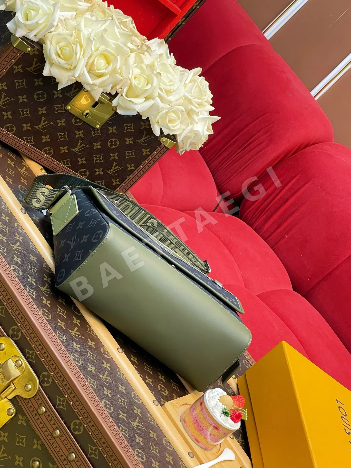 루이비통 모노그램 에클립스 메신저백 M28629 상세 이미지 6
