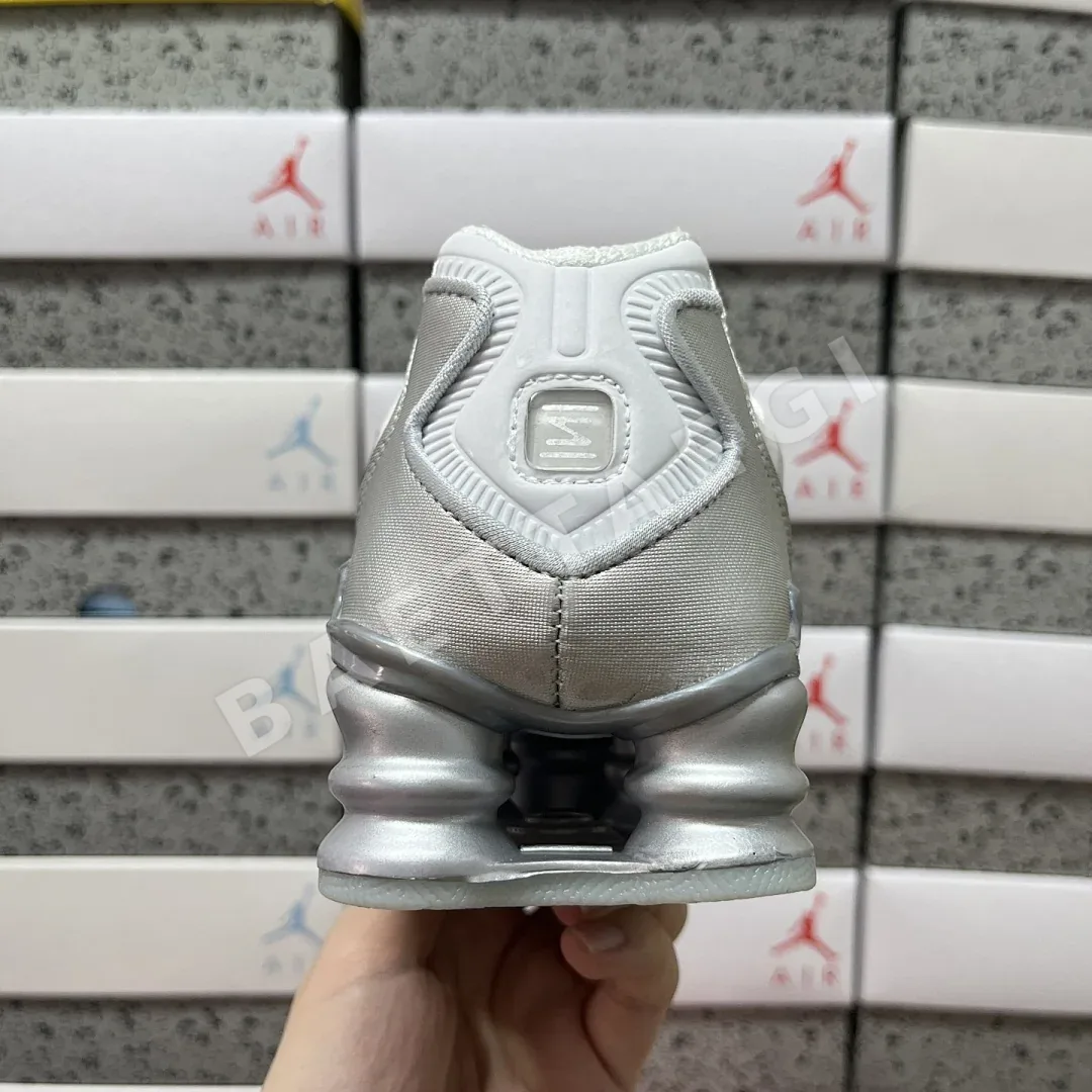나이키 [WM] 샥스 TL AV3595-003 201131 Nike Shox TL 상세 이미지 4