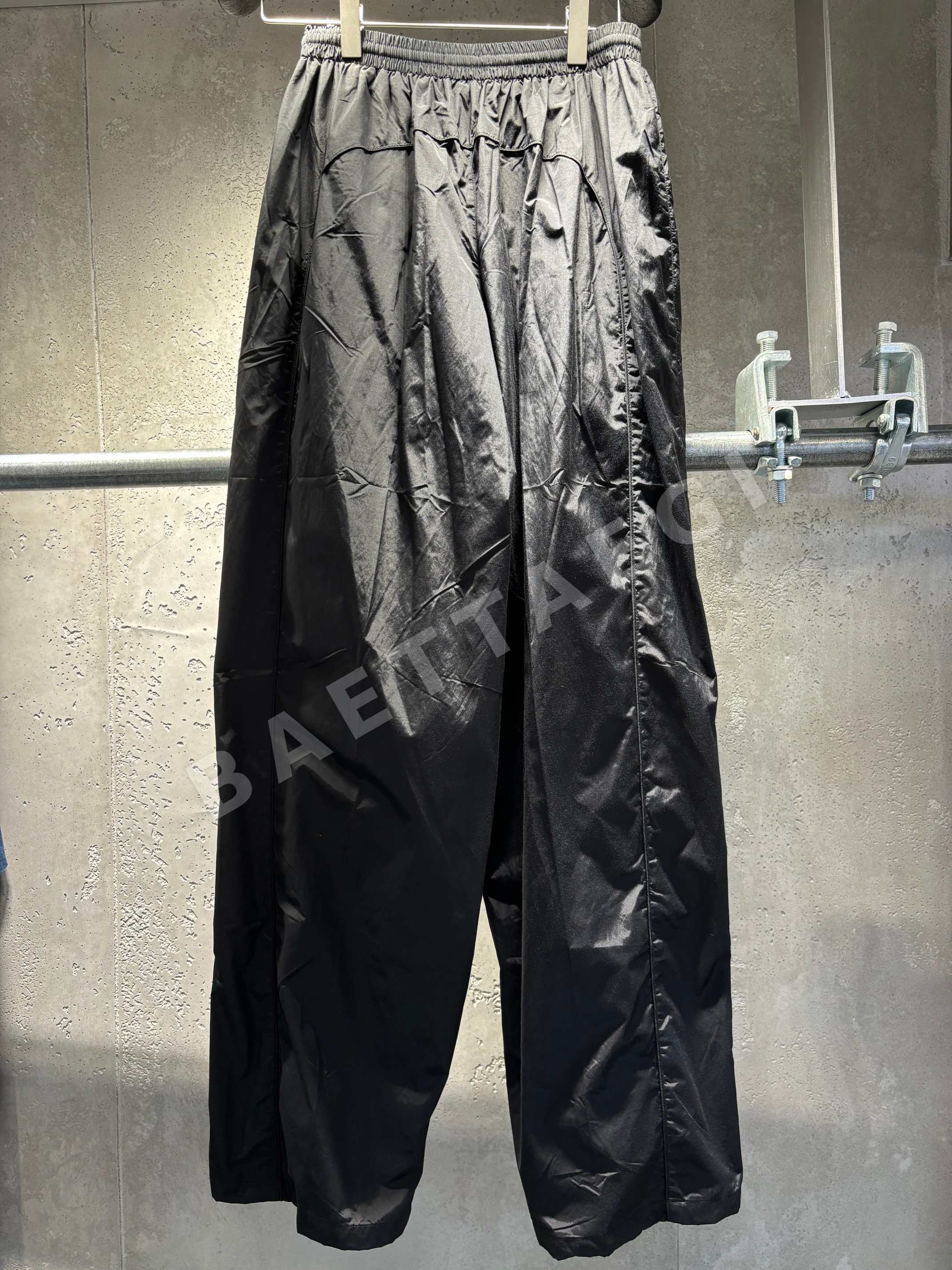 발렌시아가 남성 바지 상세 이미지 2
