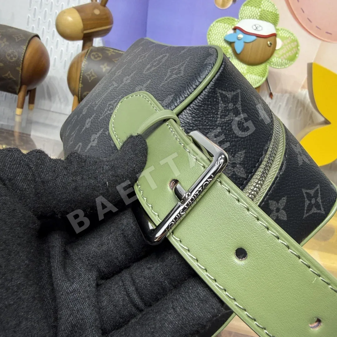 루이비통 모노그램 에클립스 버드케이지 화장품 가방 M28840 상세 이미지 6