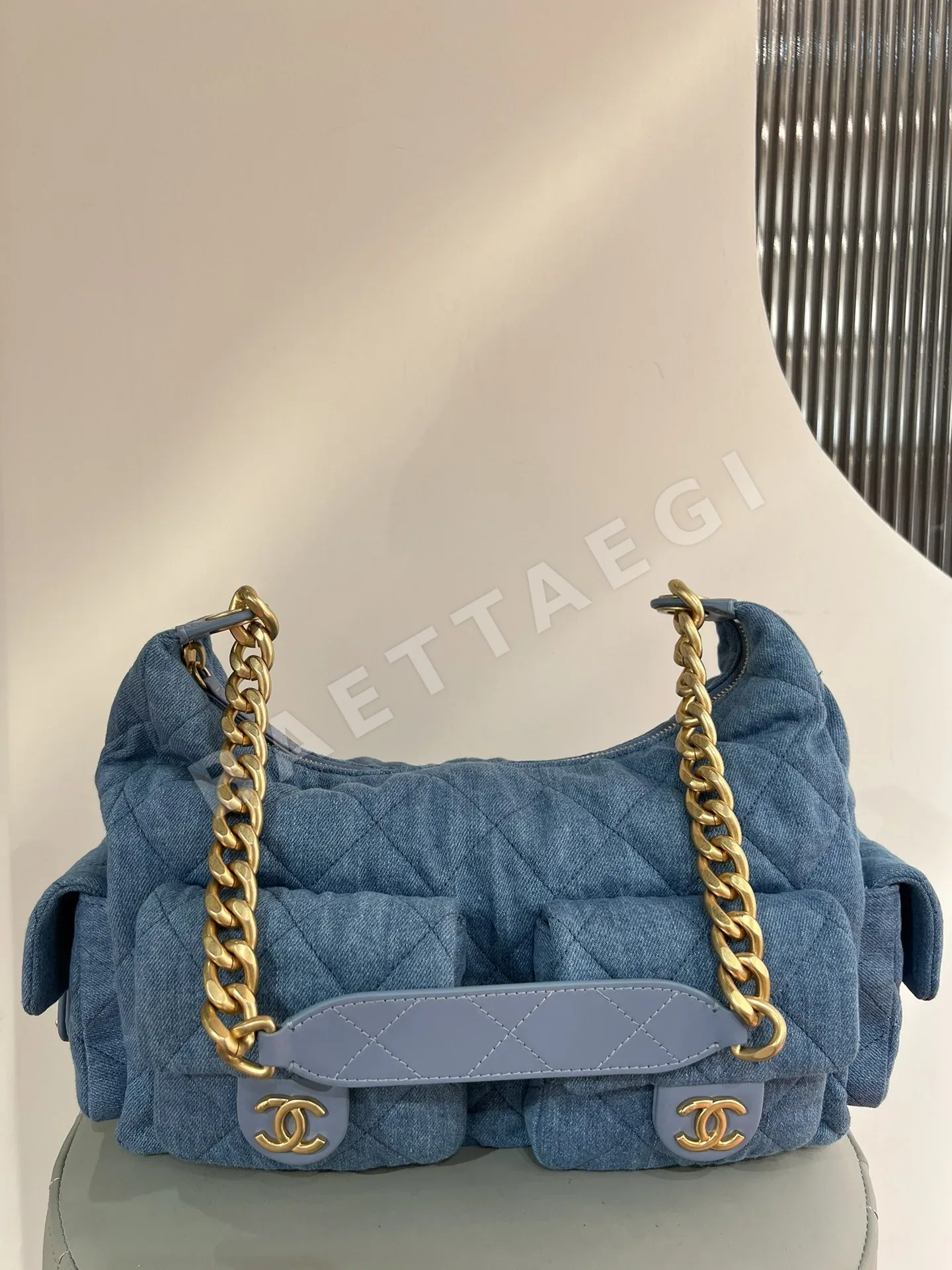 샤넬 25C 연청 데님 호보 가방 상세 이미지 7